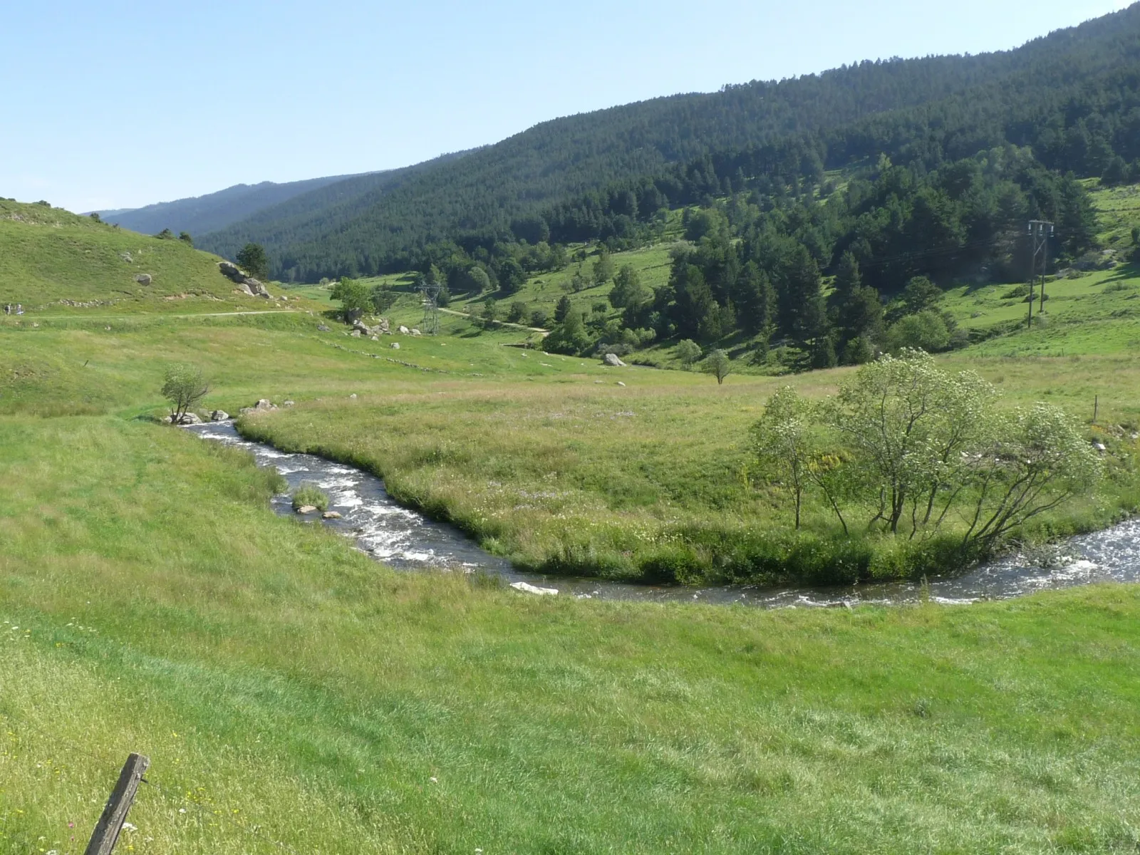 Photo showing: L'Aude en aval du bourg de Matemale, Pyrénées-Orientales, France