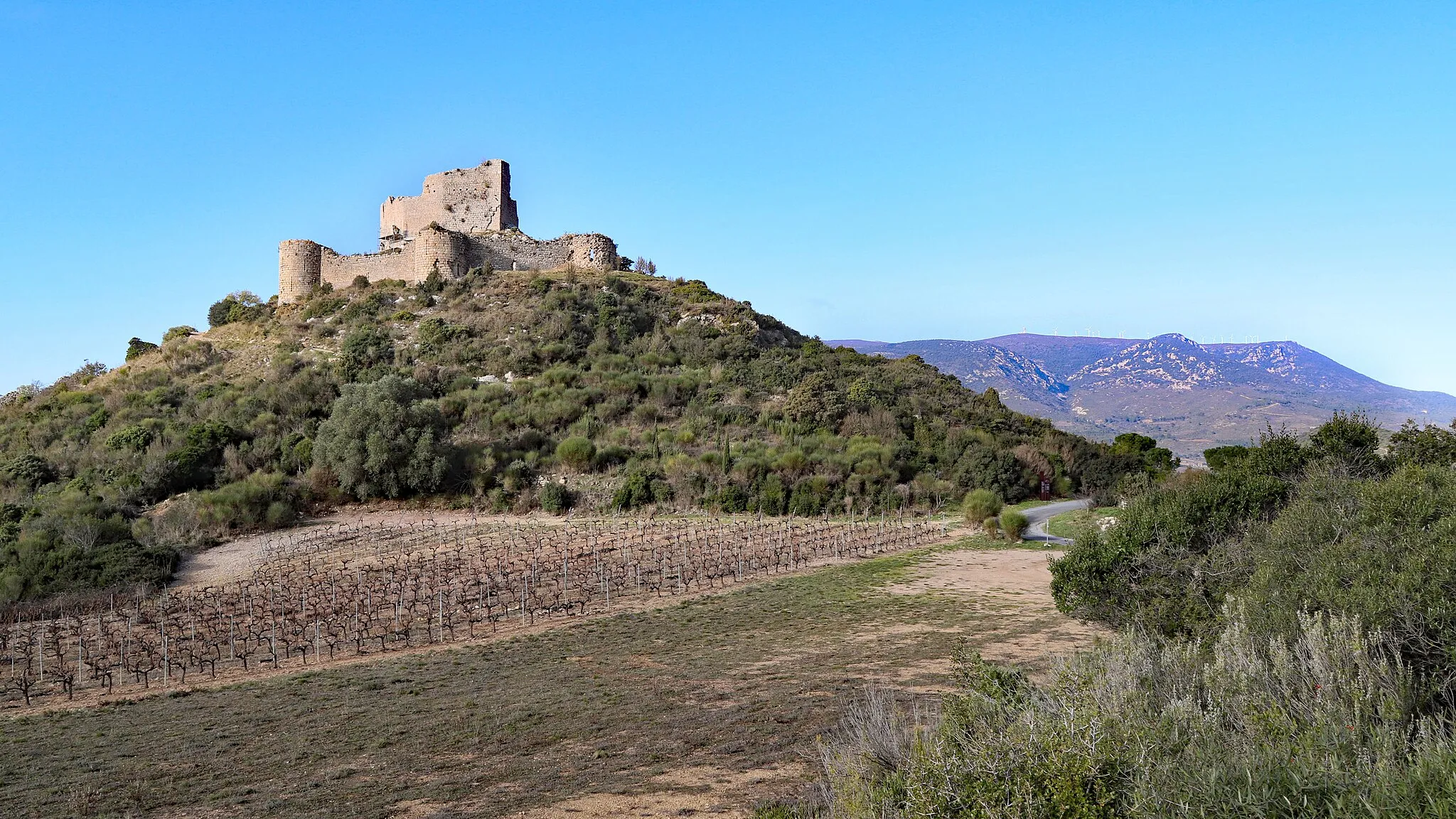 Photo showing: Mont Tauch en arrière plan