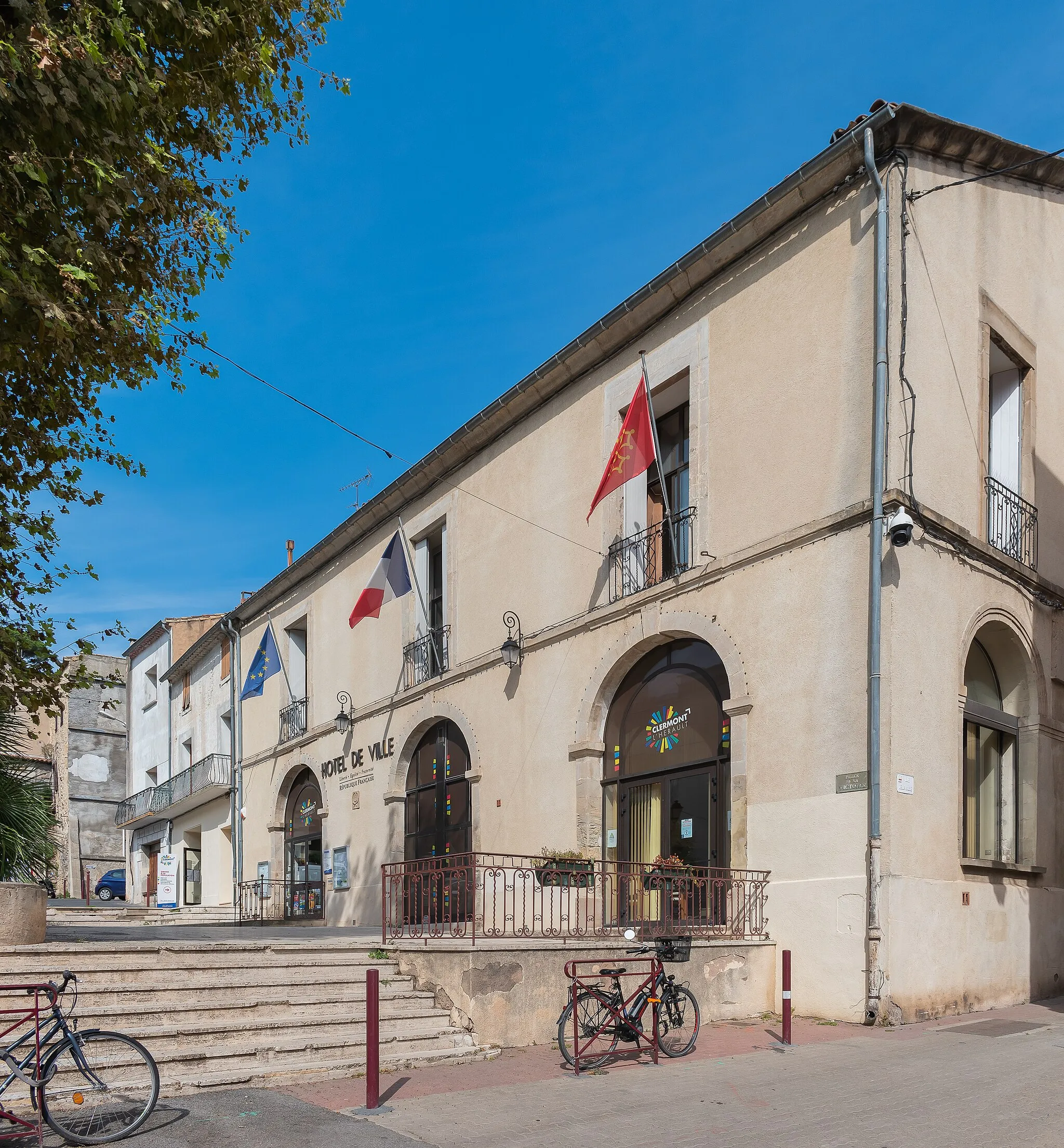 Photo showing: Town hall of Clermont-l'Hérault, Hérault, France