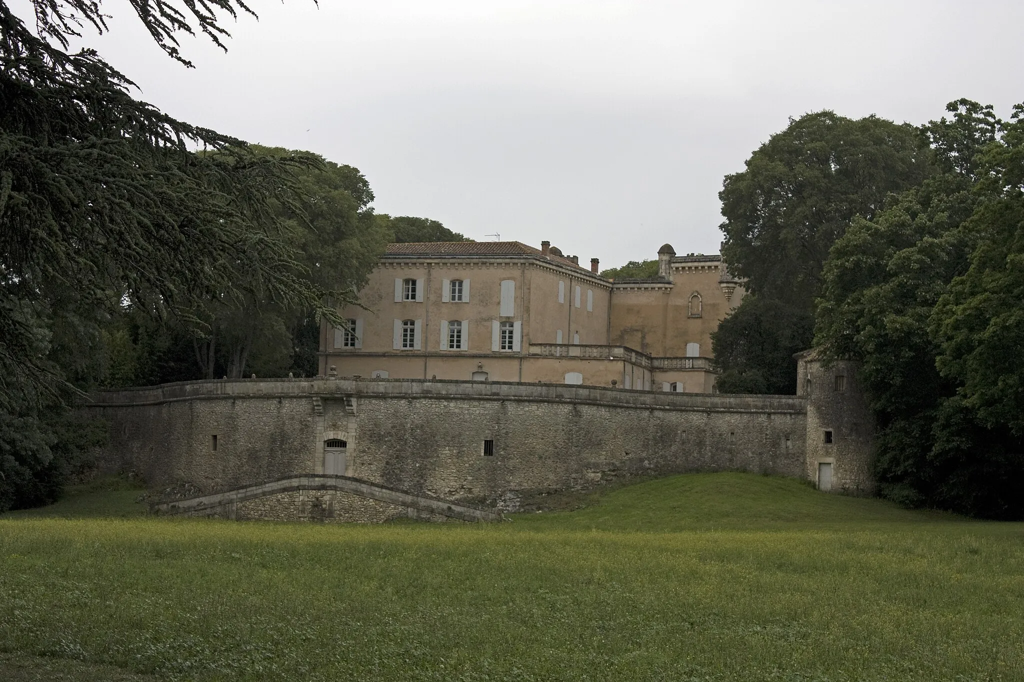 Photo showing: Dions Castle