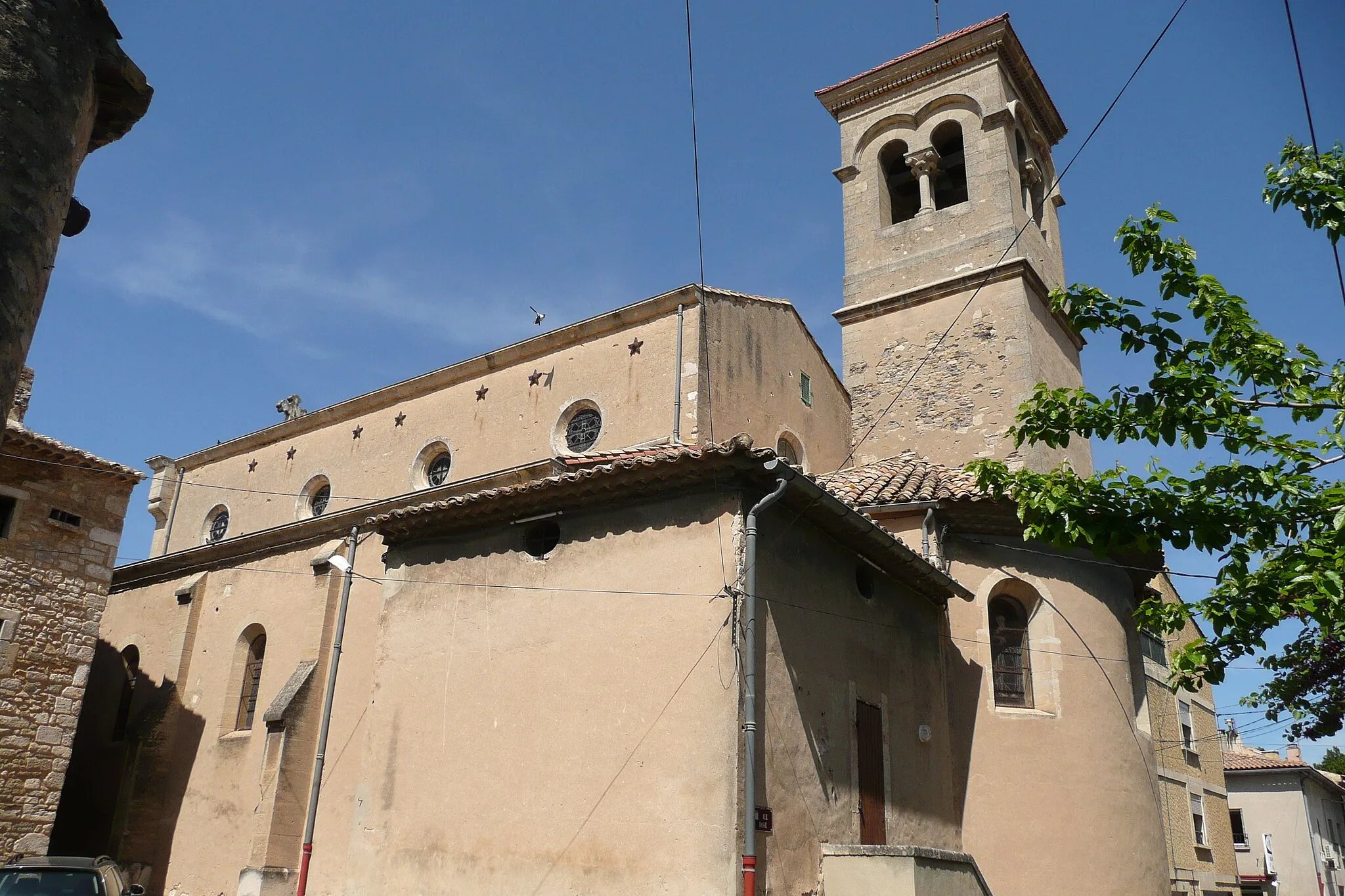 Photo showing: Vue sur église à Orsan.