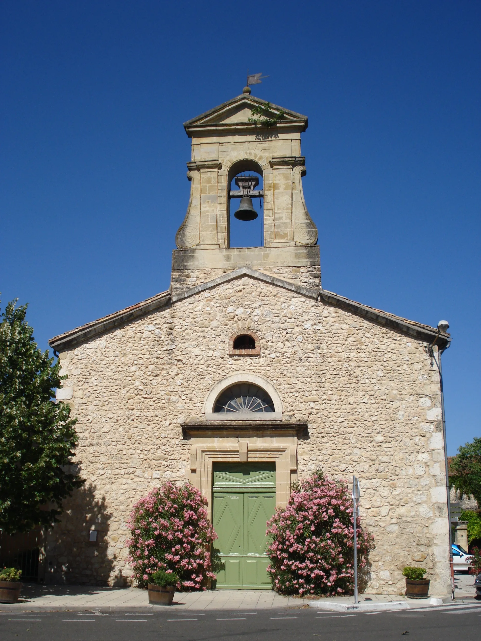Photo showing: The protestant church (temple) of Saint-Chaptes (Gard, Fr).