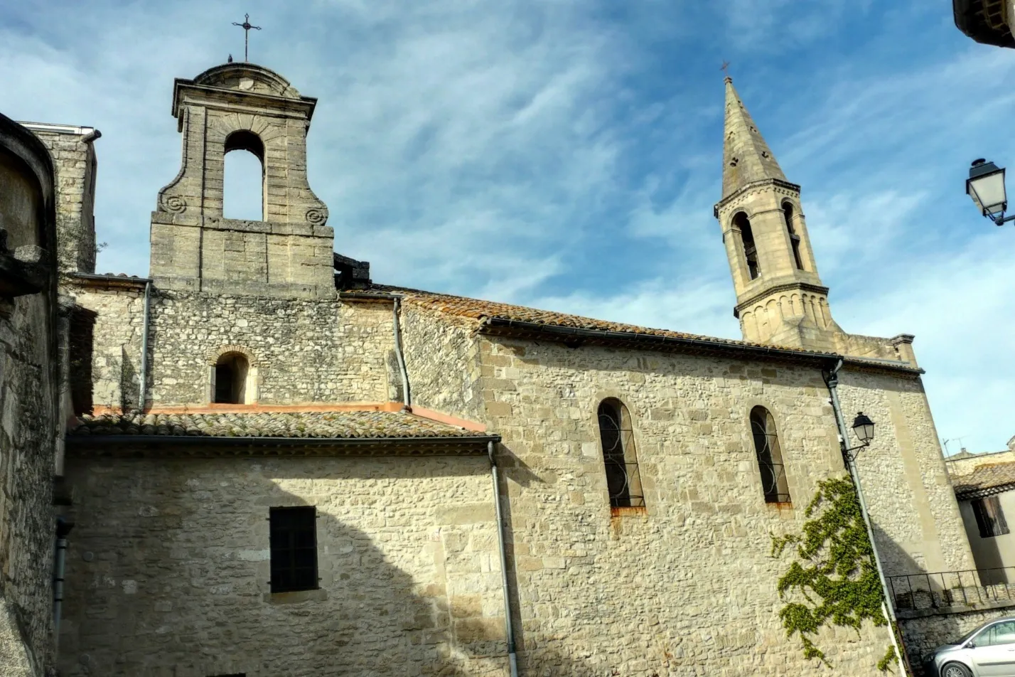 Photo showing: Église Saint-Maximin du village de Saint-Maximin, Gard