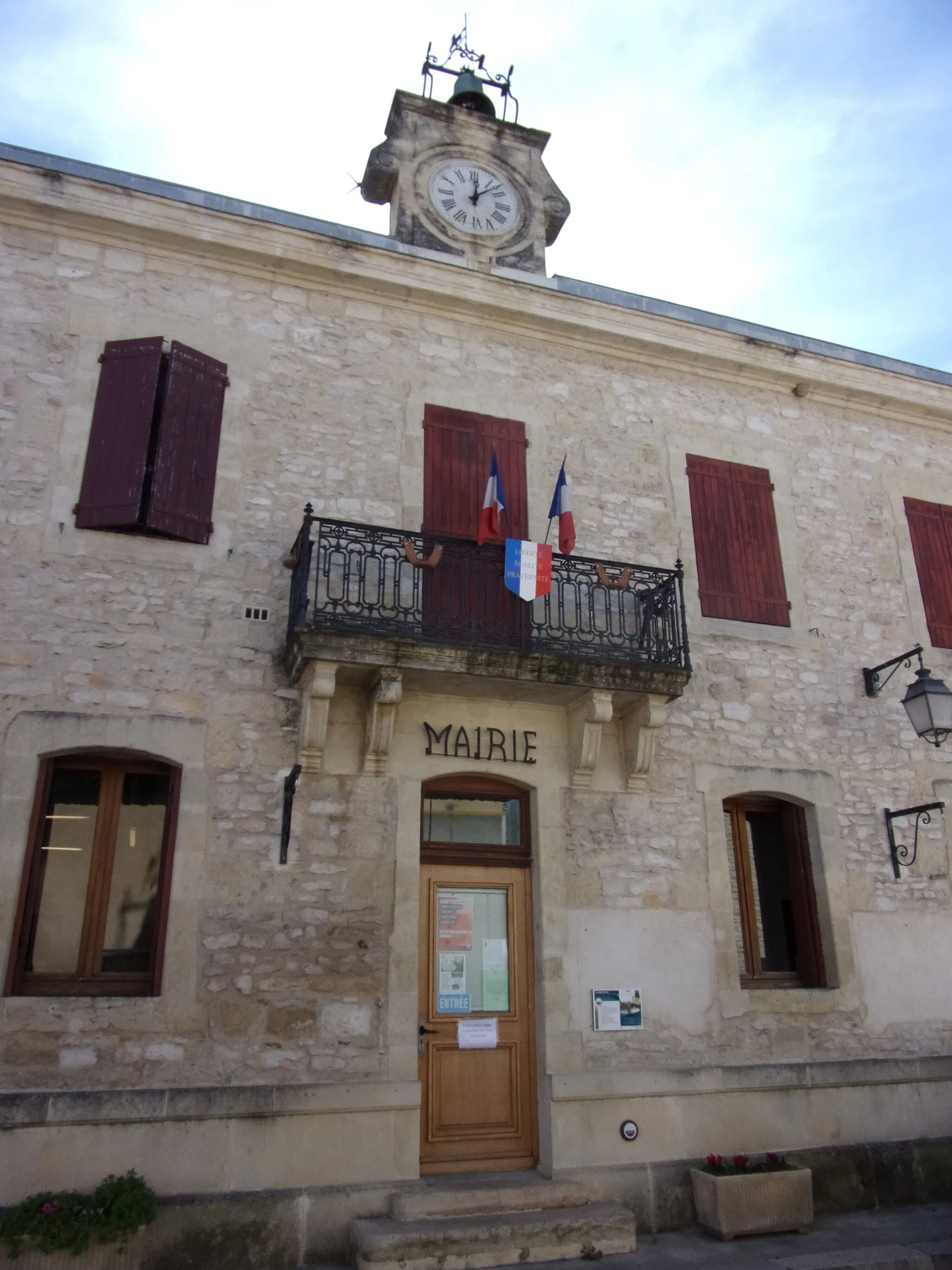 Photo showing: Mairie de Vestric-et-Candiac