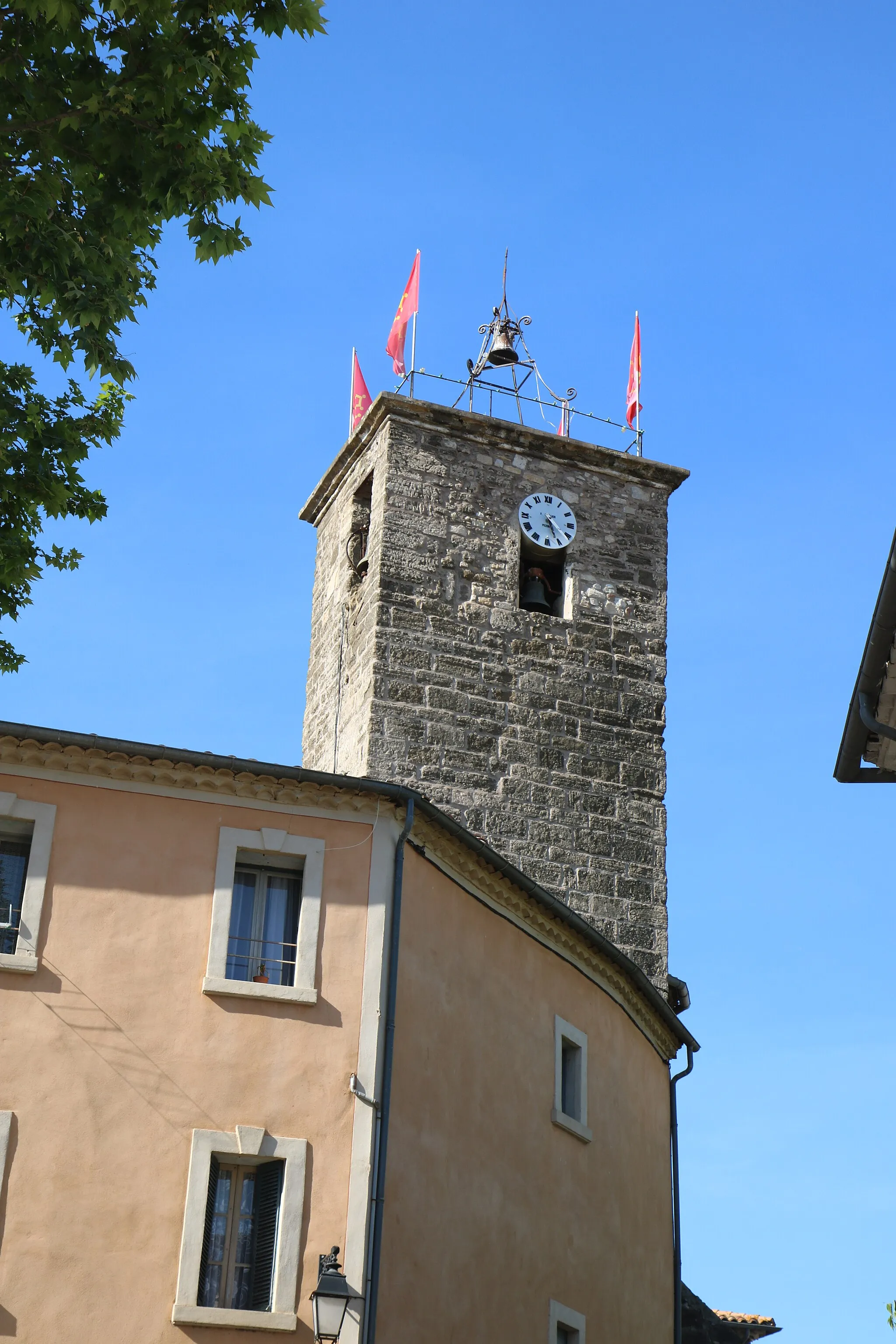 Photo showing: Adissan (Hérault) - clocher de l'église Saint-Adrien