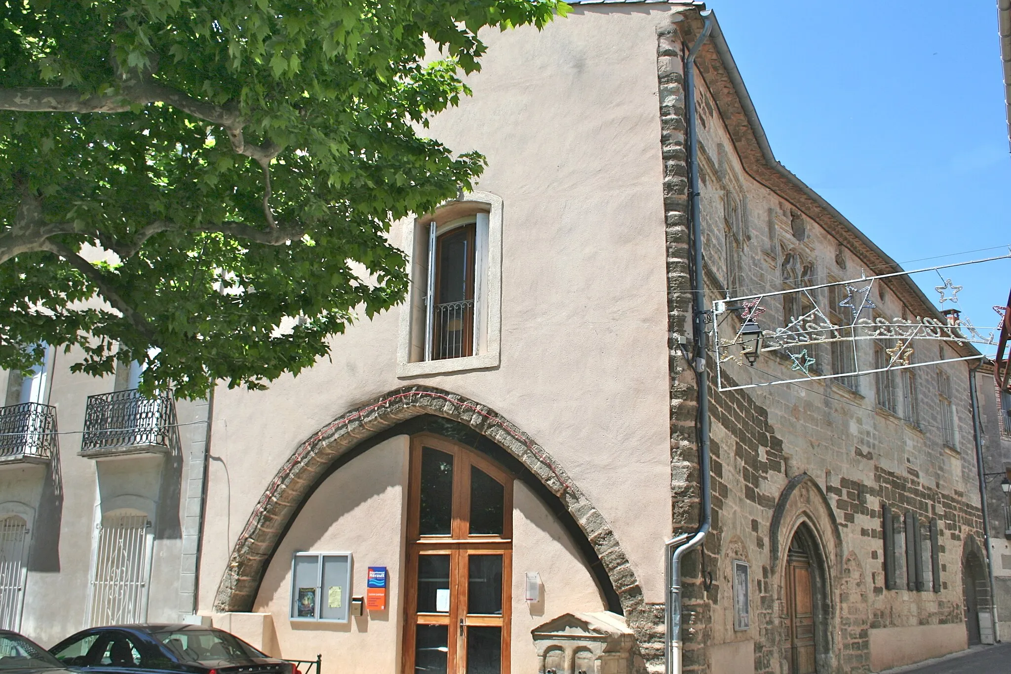 Photo showing: Aspiran (Hérault) - maison du viguier (XVe siècle) - vue latérale