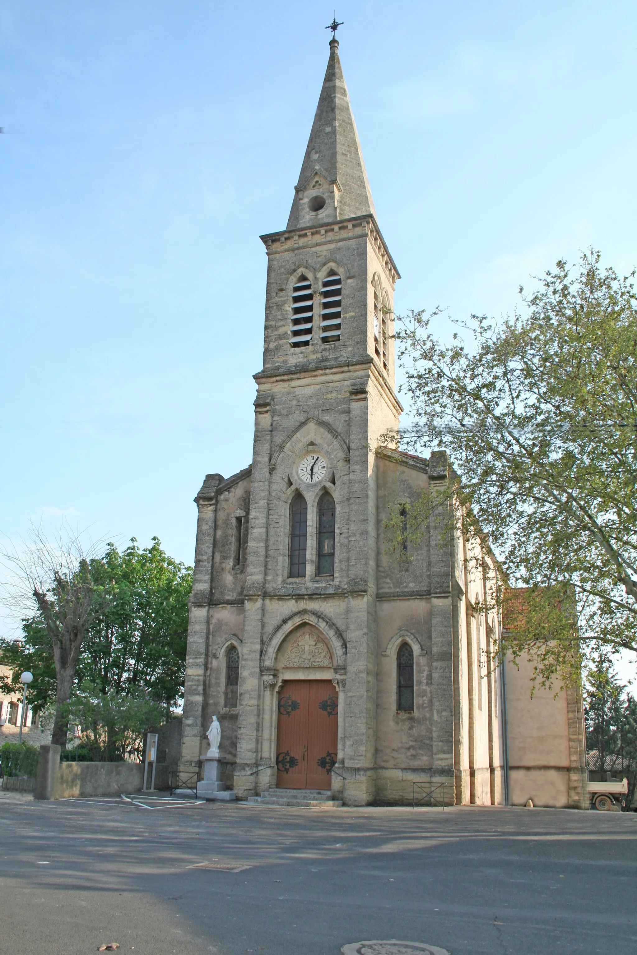Photo showing: Aumes (Hérault) - Église Saint Aubin (1892).