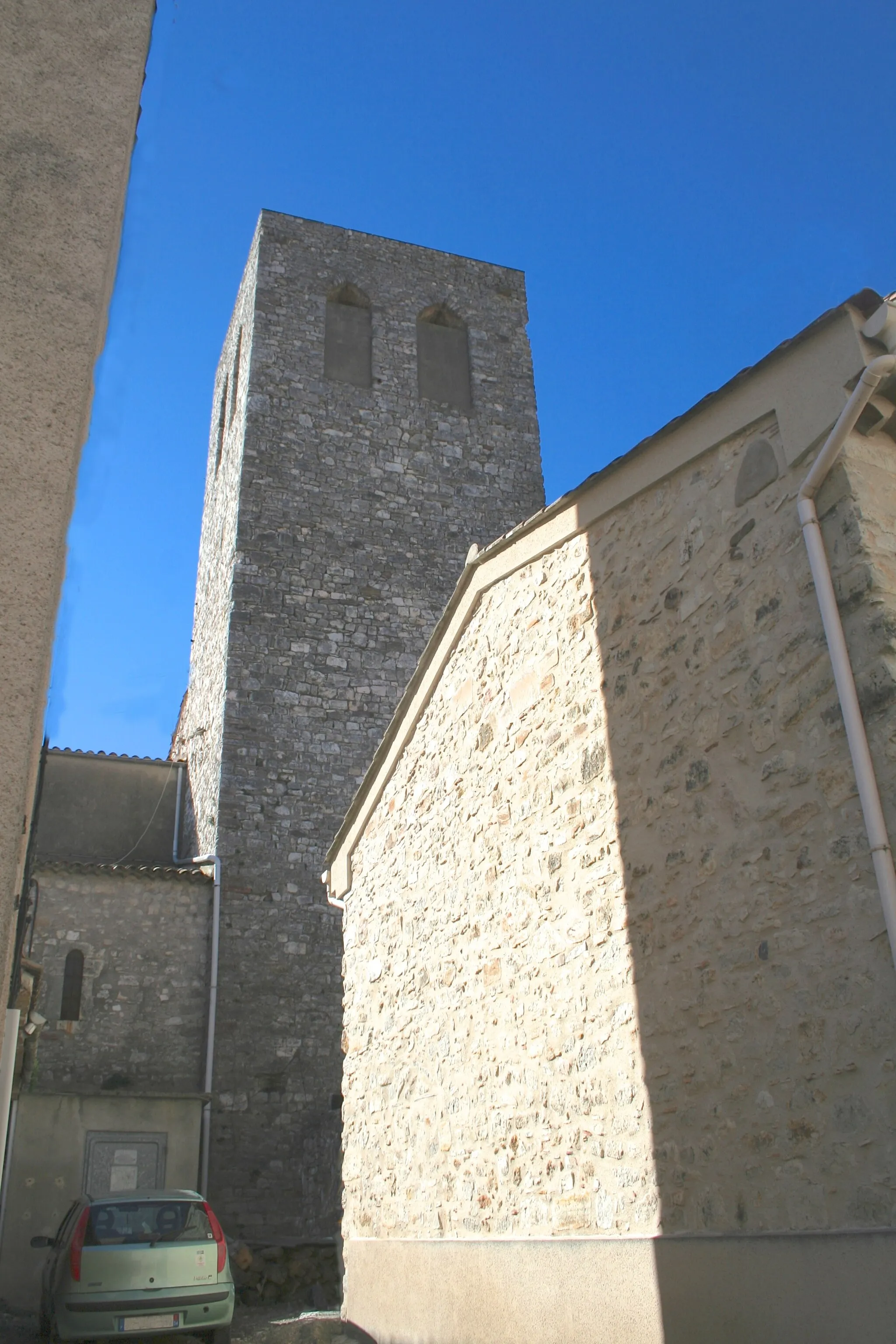 Photo showing: Causses-et-Veyran (Hérault) - clocher de l'église Notre-Dame de la Purification.