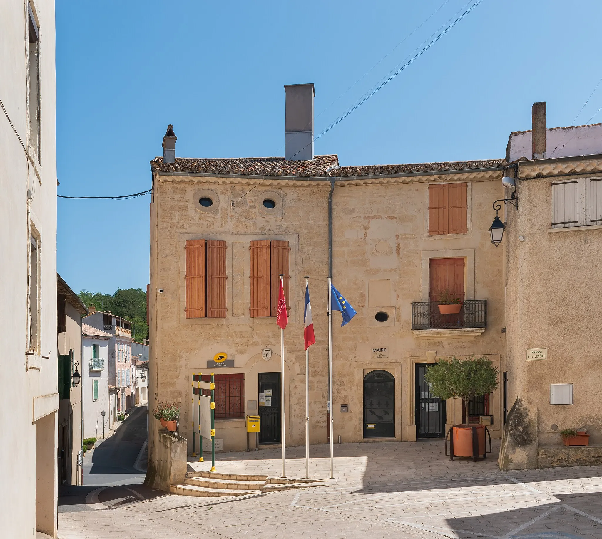 Photo showing: Town hall of Corneilhan, Hérault, France
