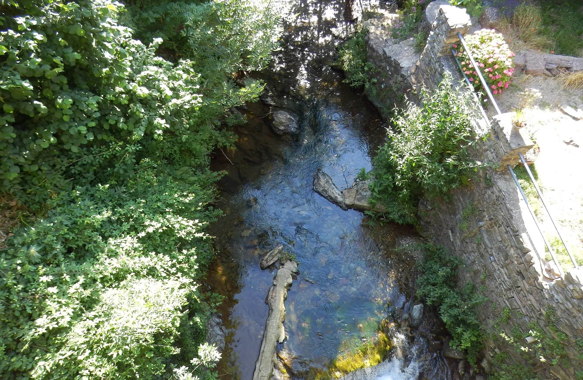 Photo showing: La Cesse in Ferrals-les-Montagnes, Hérault, France, close to the spring of the river, in June 2018