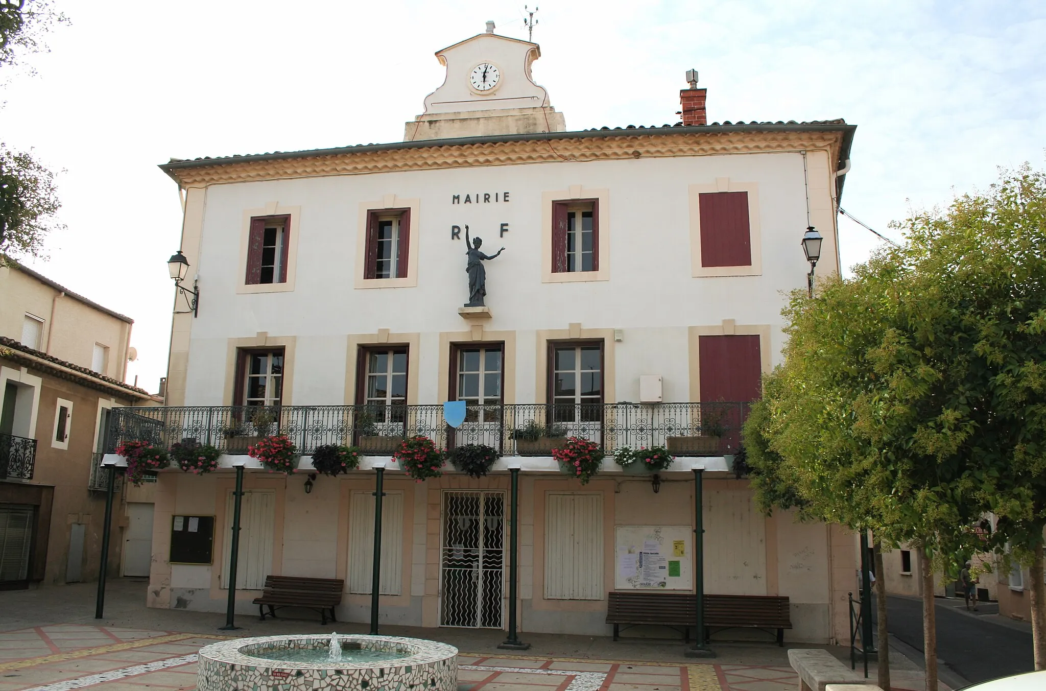 Photo showing: Pinet (Hérault) - mairie.
