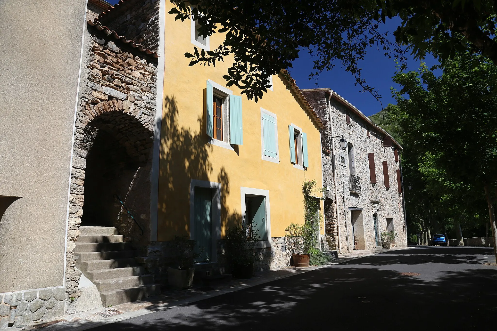 Photo showing: 34600 Pézènes-les-Mines, France