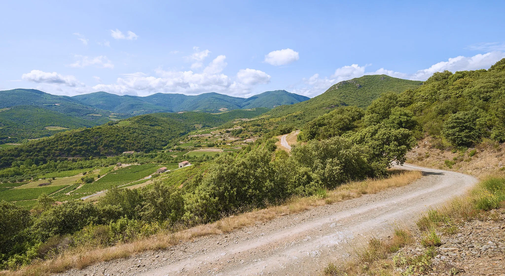 Photo showing: The Orb Valley near the hamlet of Ceps. Roquebrun, Hérault, France. Haut-Languedoc Regional Natural Park.