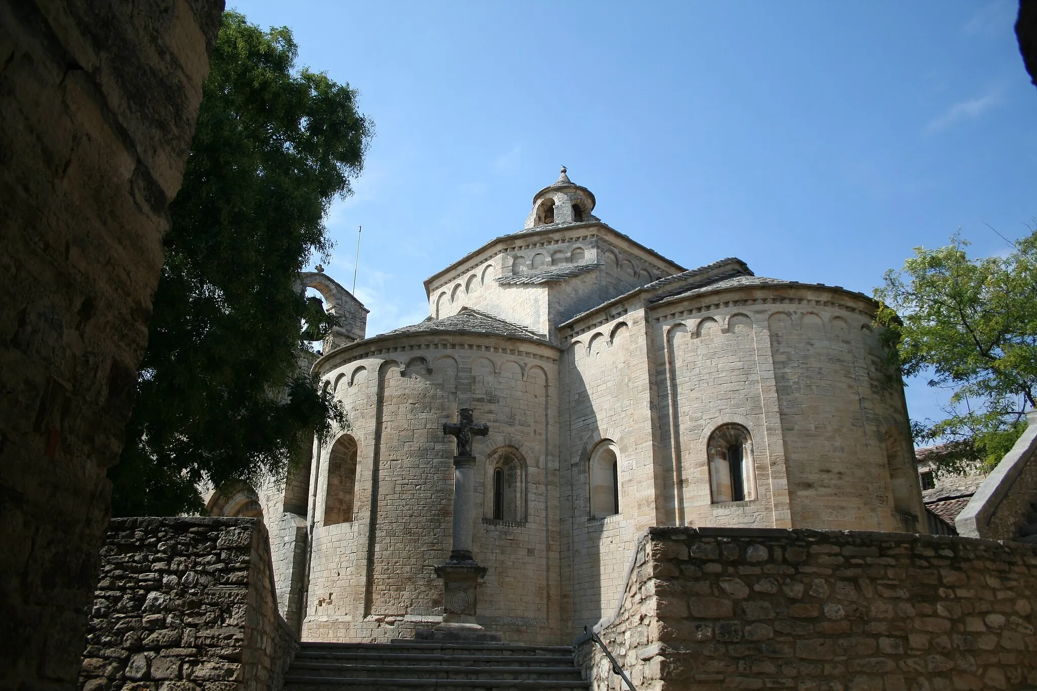 Photo showing: Saint-Martin-de-Londres (Hérault) - Église romane (chevet).