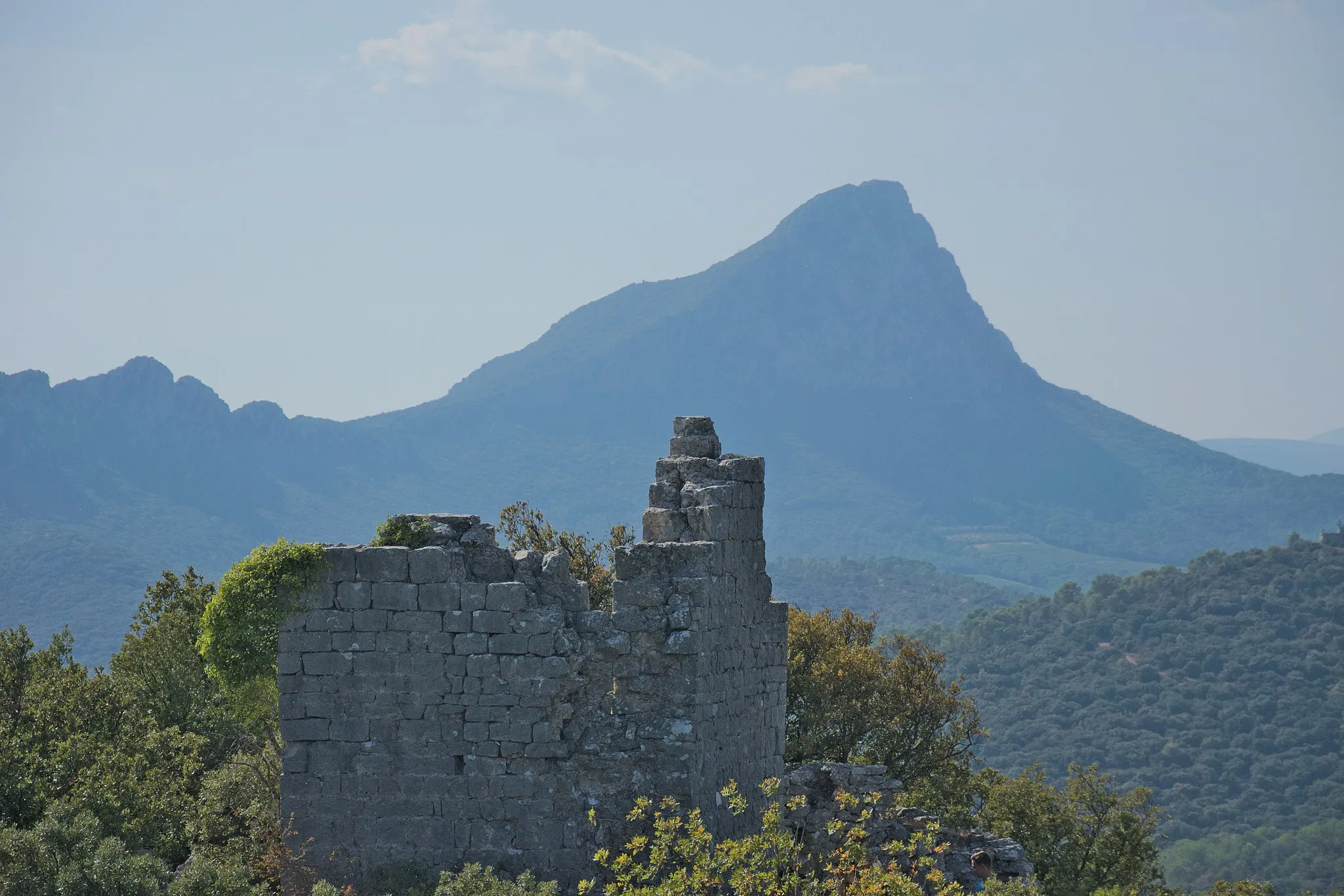 Photo showing: Constructions wisigothiques situées sur les hauteurs de la commune de Valflaunès, les Tours de Salles dateraient du VIIème siècle ( selon l'archéologue Jean Arnal ).