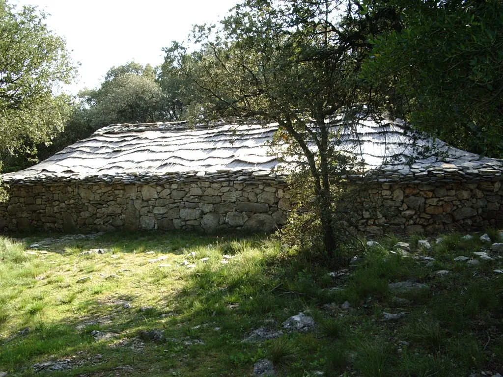 Photo showing: Village Préhistorique Cambous