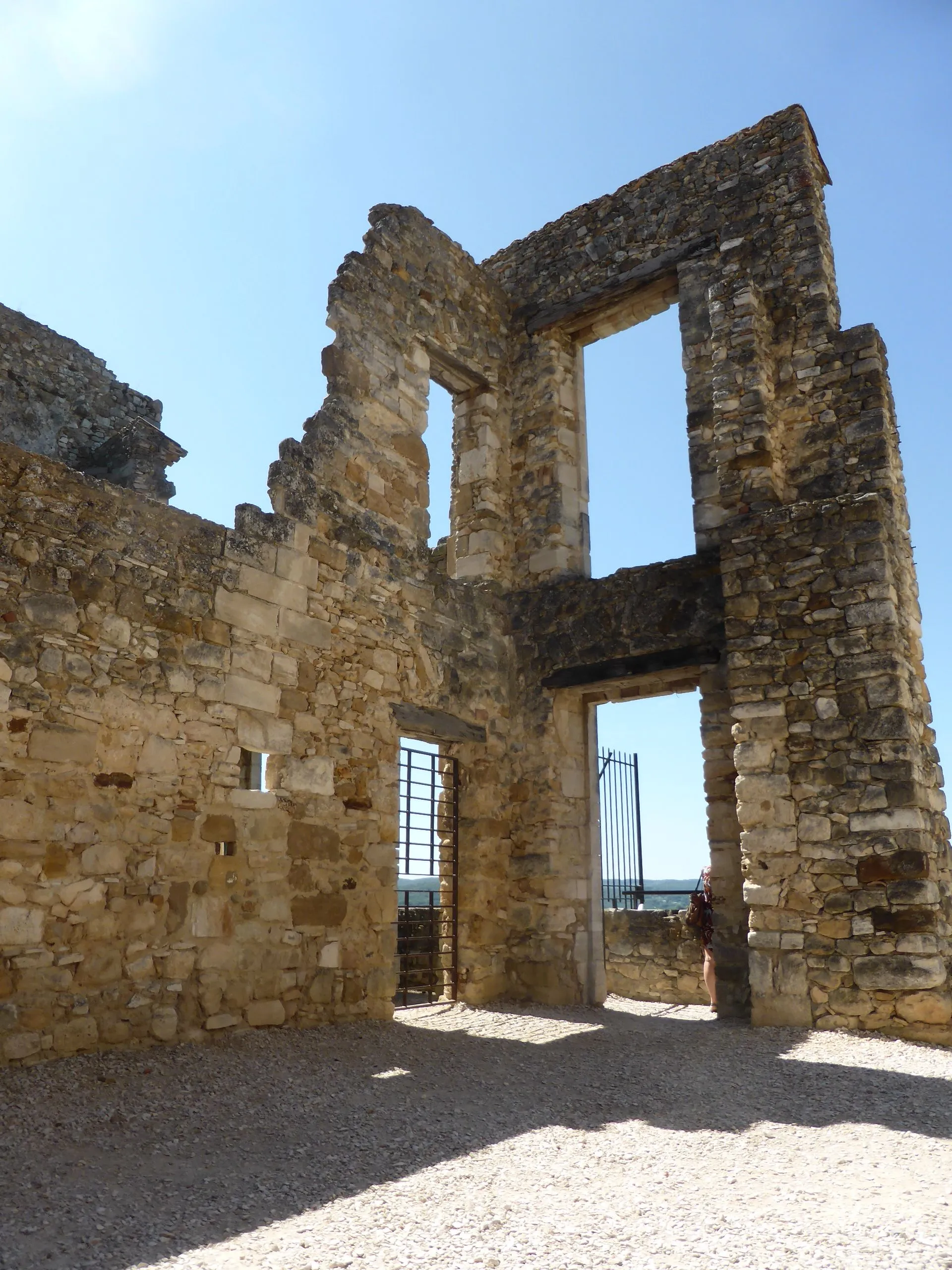 Photo showing: Ancien château de Cornillon