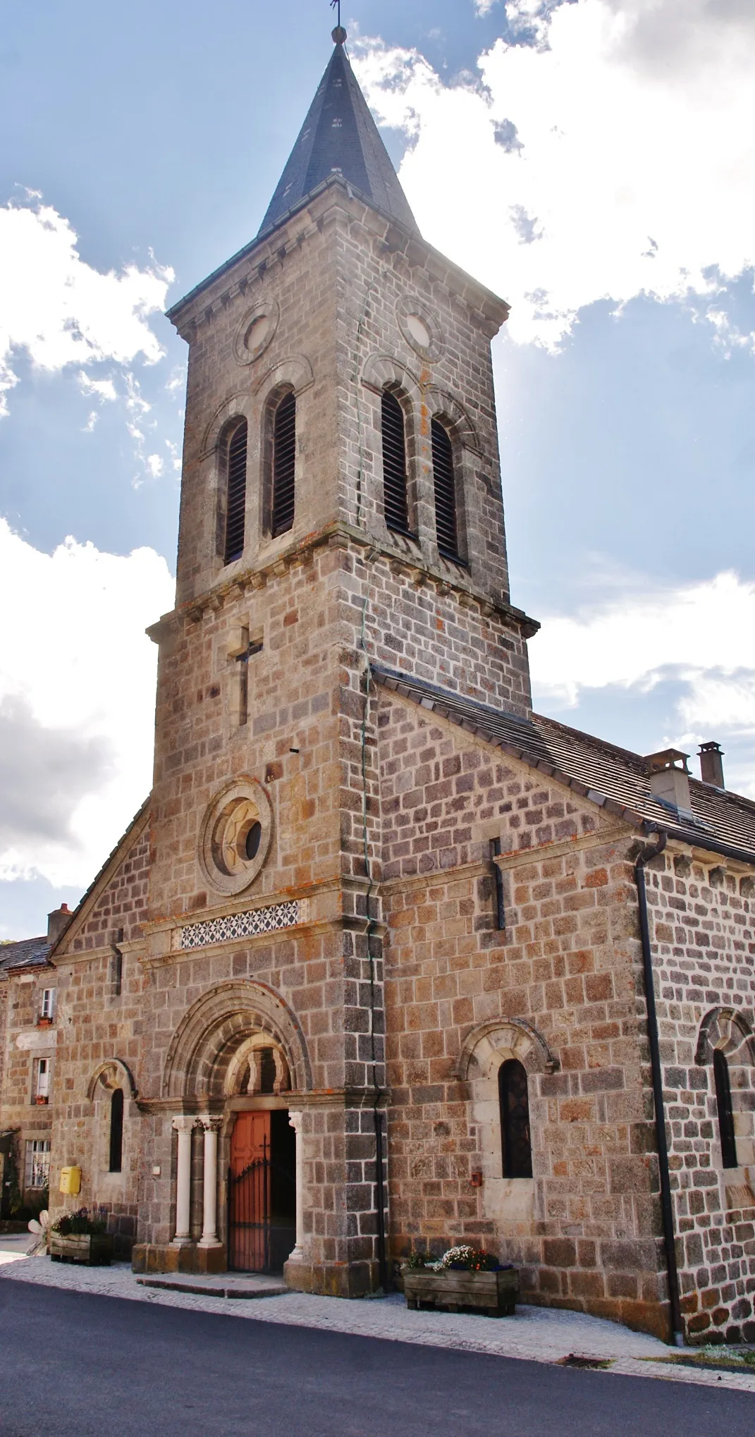 Photo showing: église St Jean-Baptiste de Freycent-la-Cuche (43).