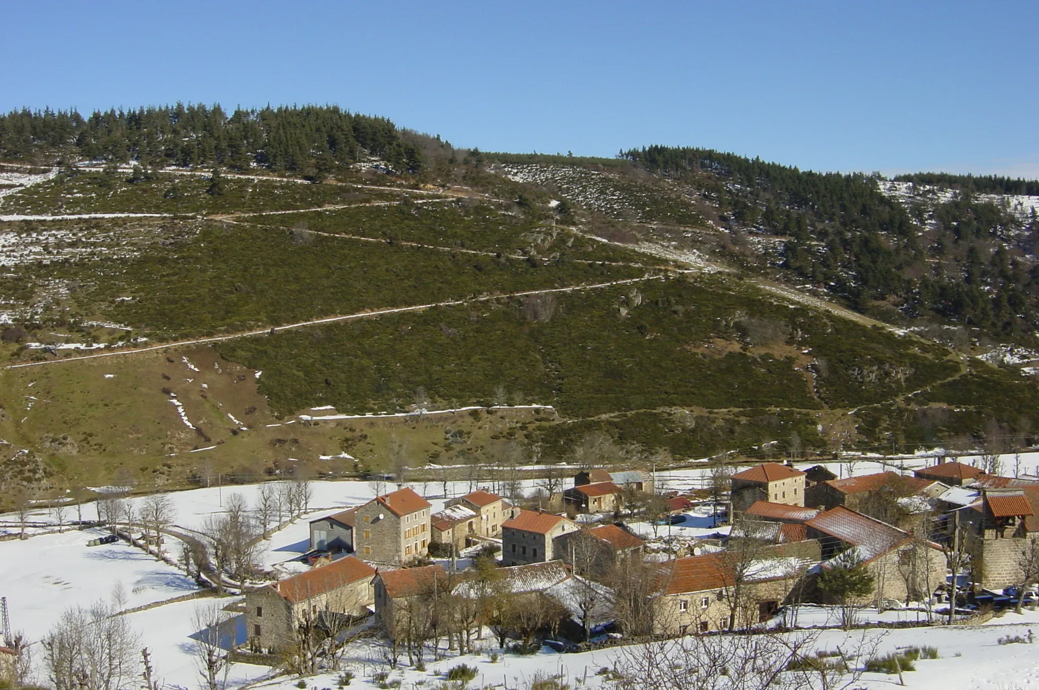 Photo showing: maison sous la neige