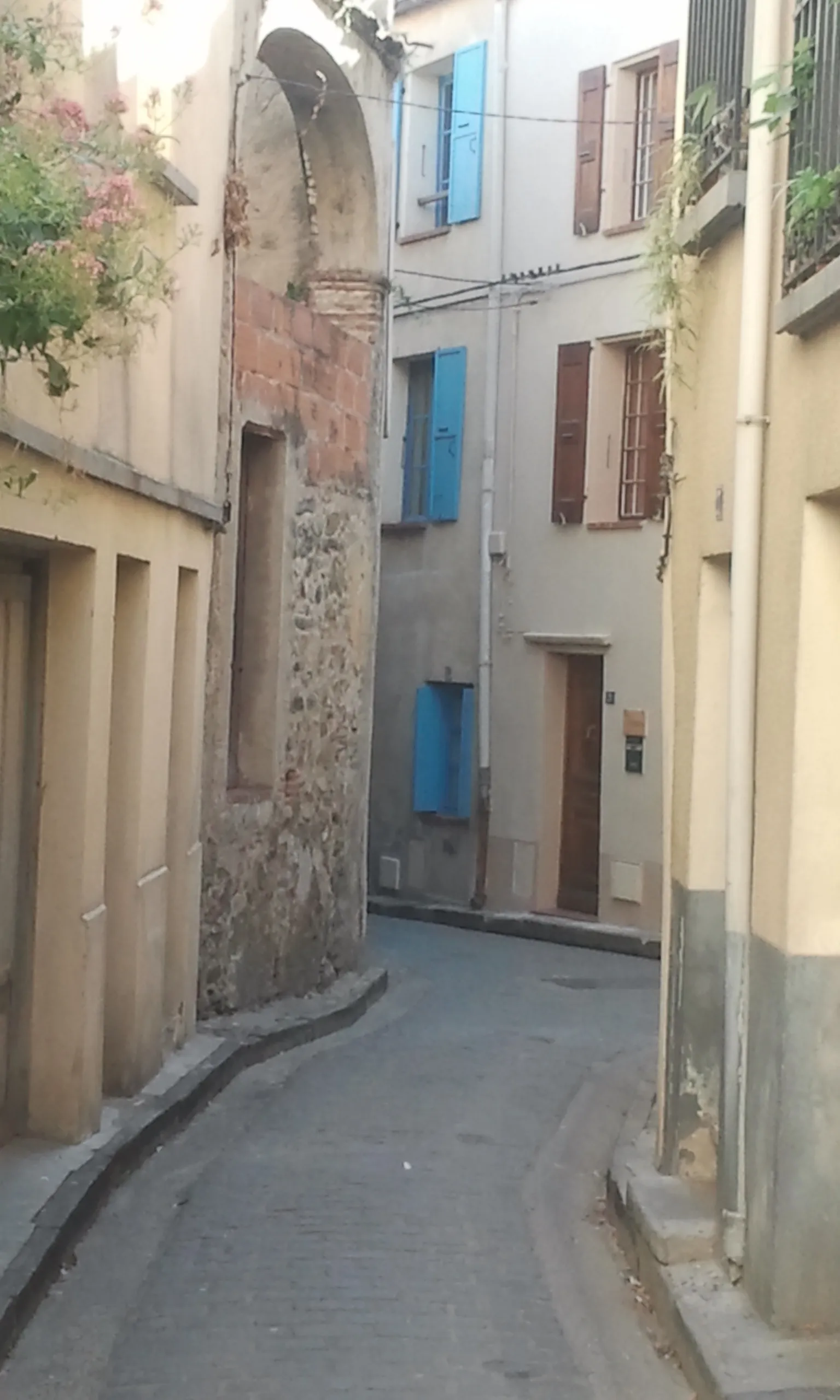 Photo showing: Rue Danton à Céret (Pyrénées-Orientales, France).