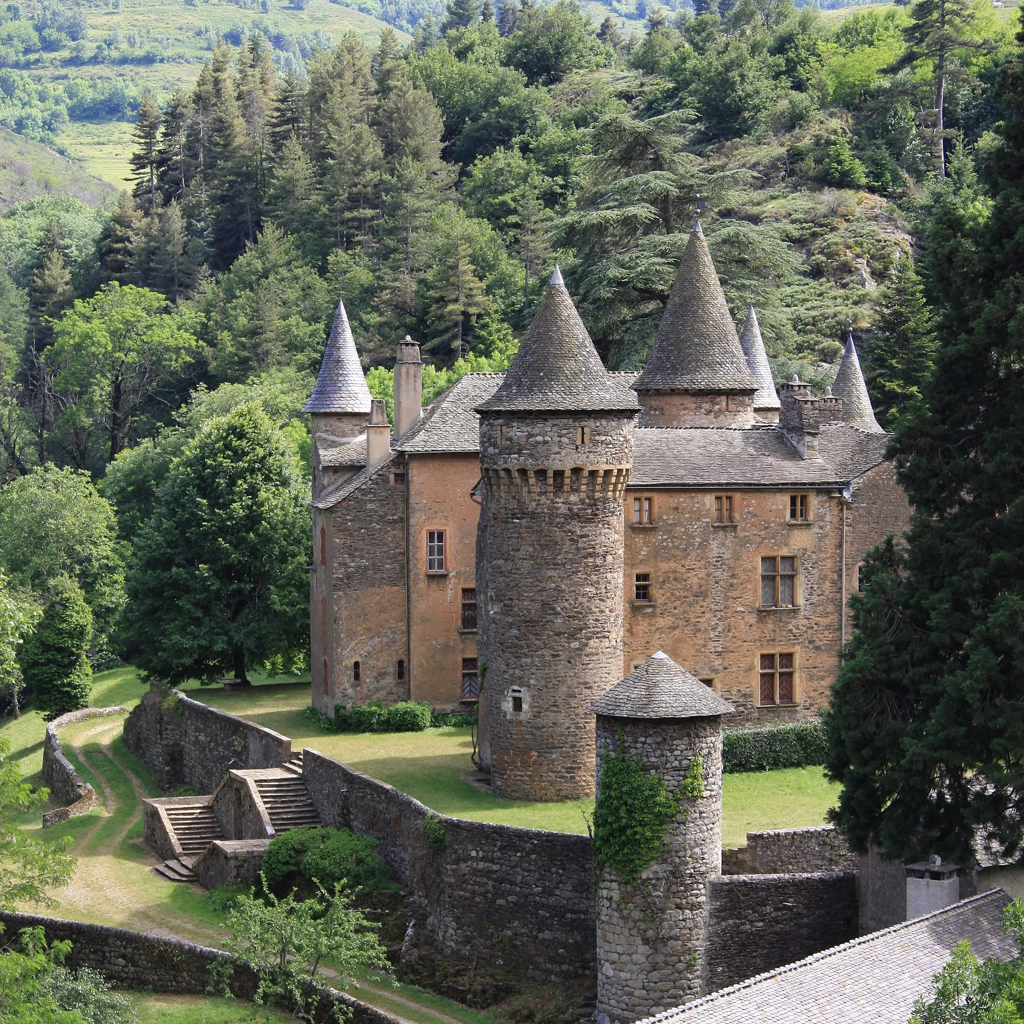Photo showing: Le château du Champ à Altier en Lozère (France)