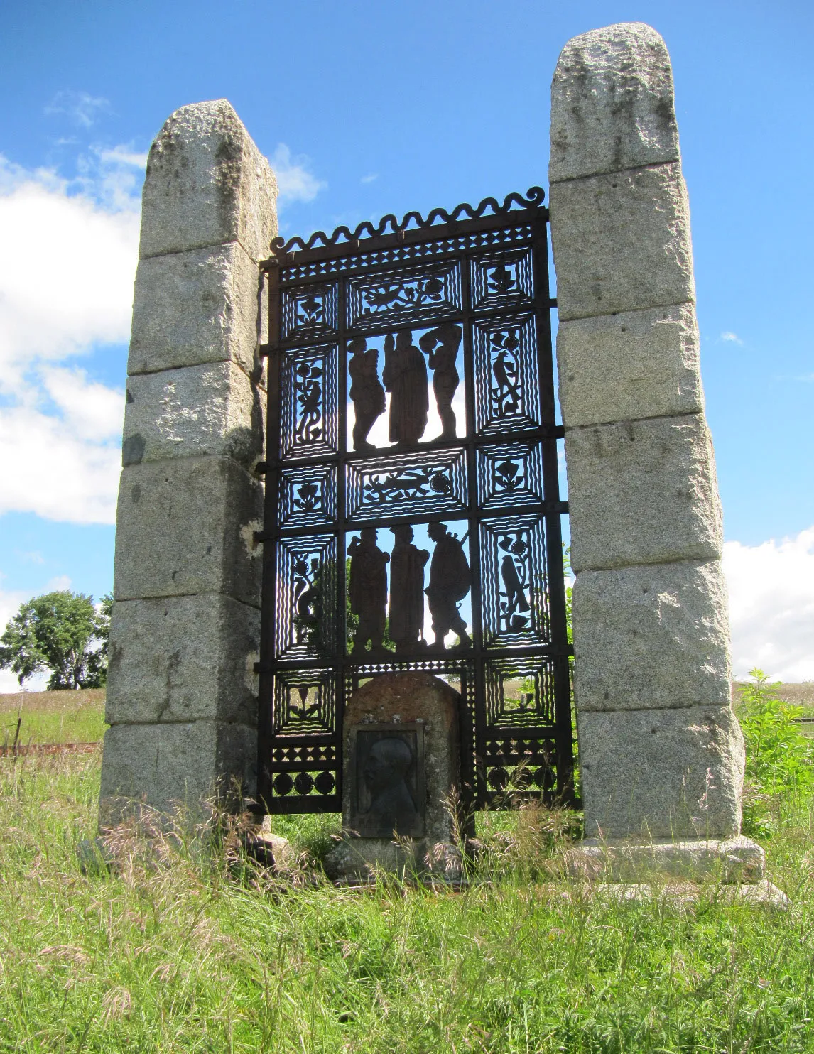 Photo showing: Gustave Violet: Monument en hommage à Jules Lax (1925), au col Rigat dans les Pyrénées-Orientales (France).