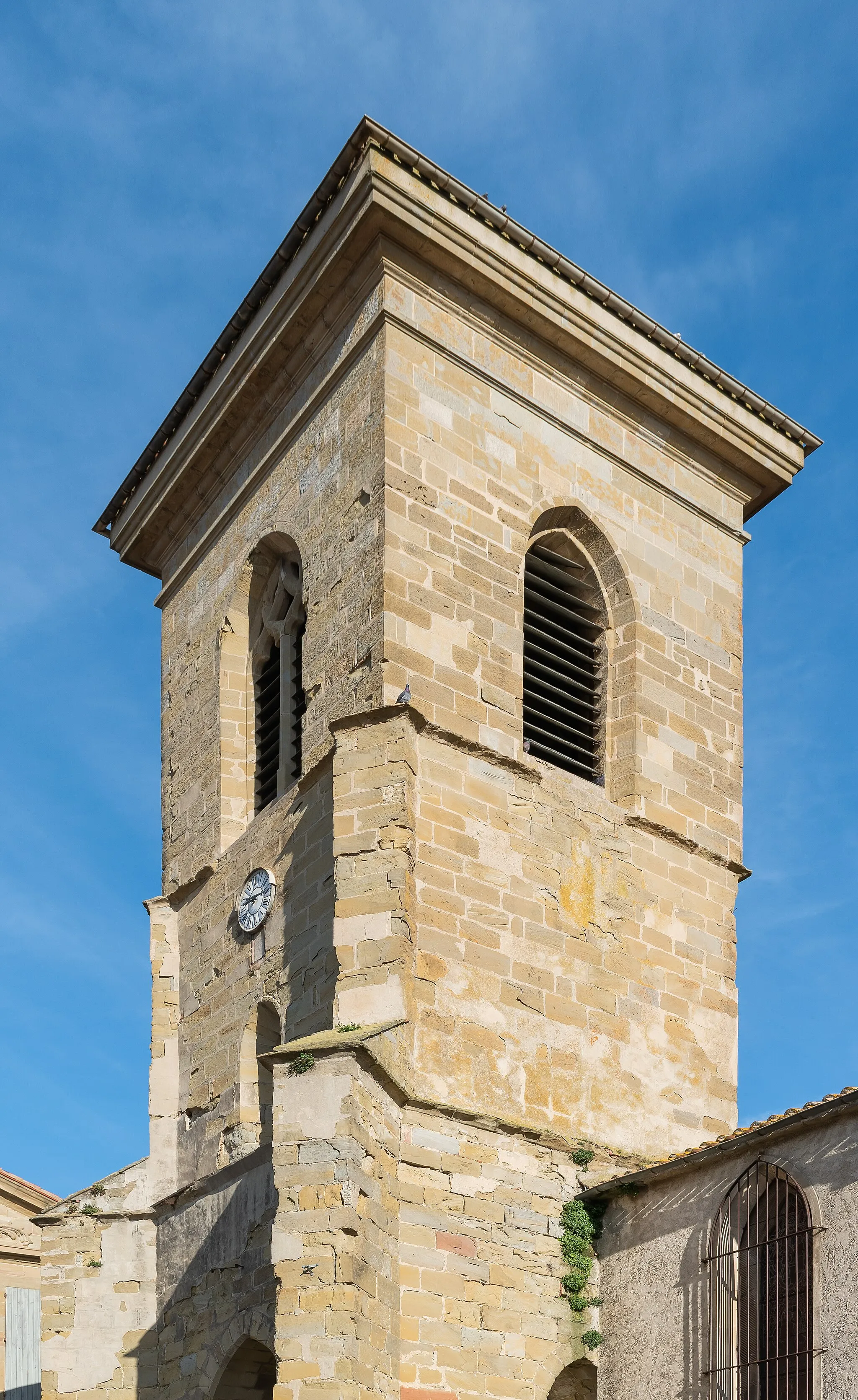 Photo showing: Bell tower of the Assumption of Our Lady church in Alzonne, Aude, France