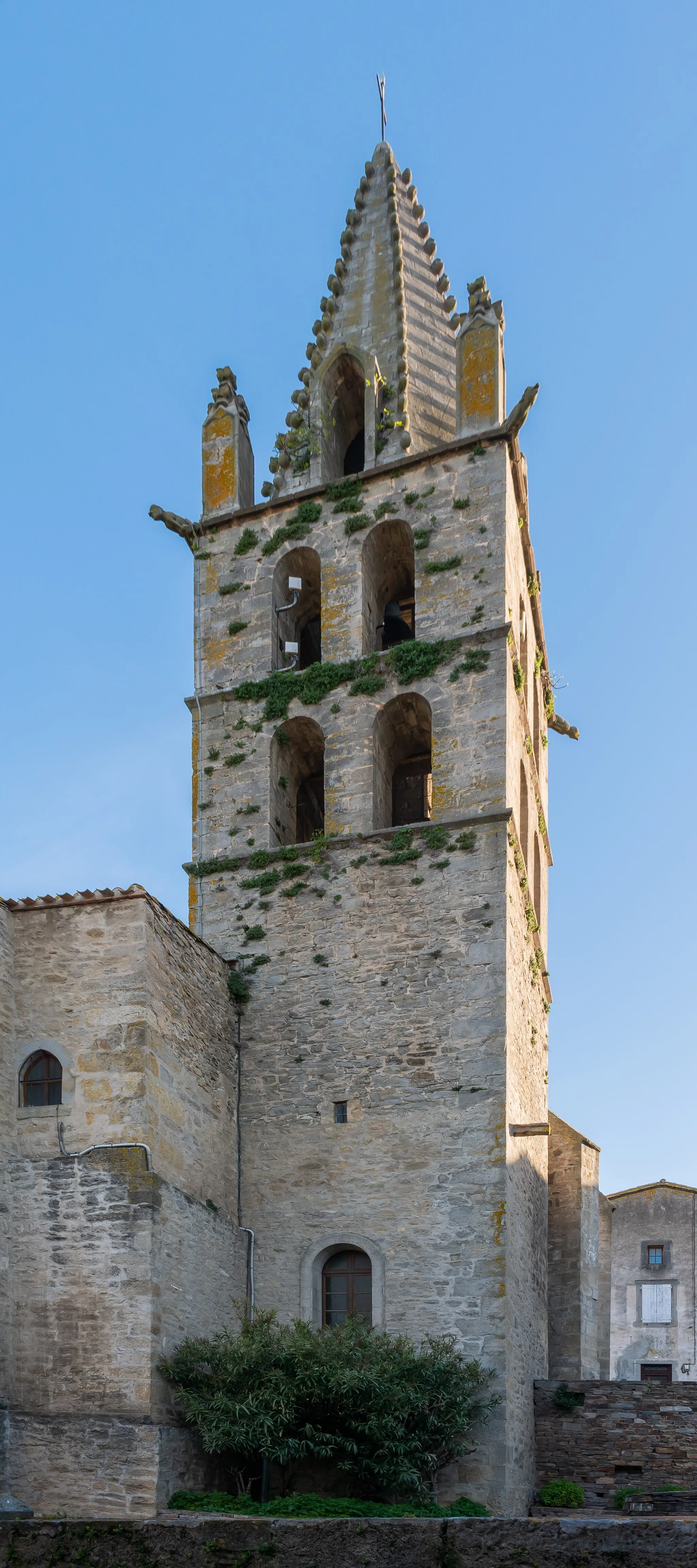 Photo showing: Saint John the Baptist church in Pezens, Aude, France