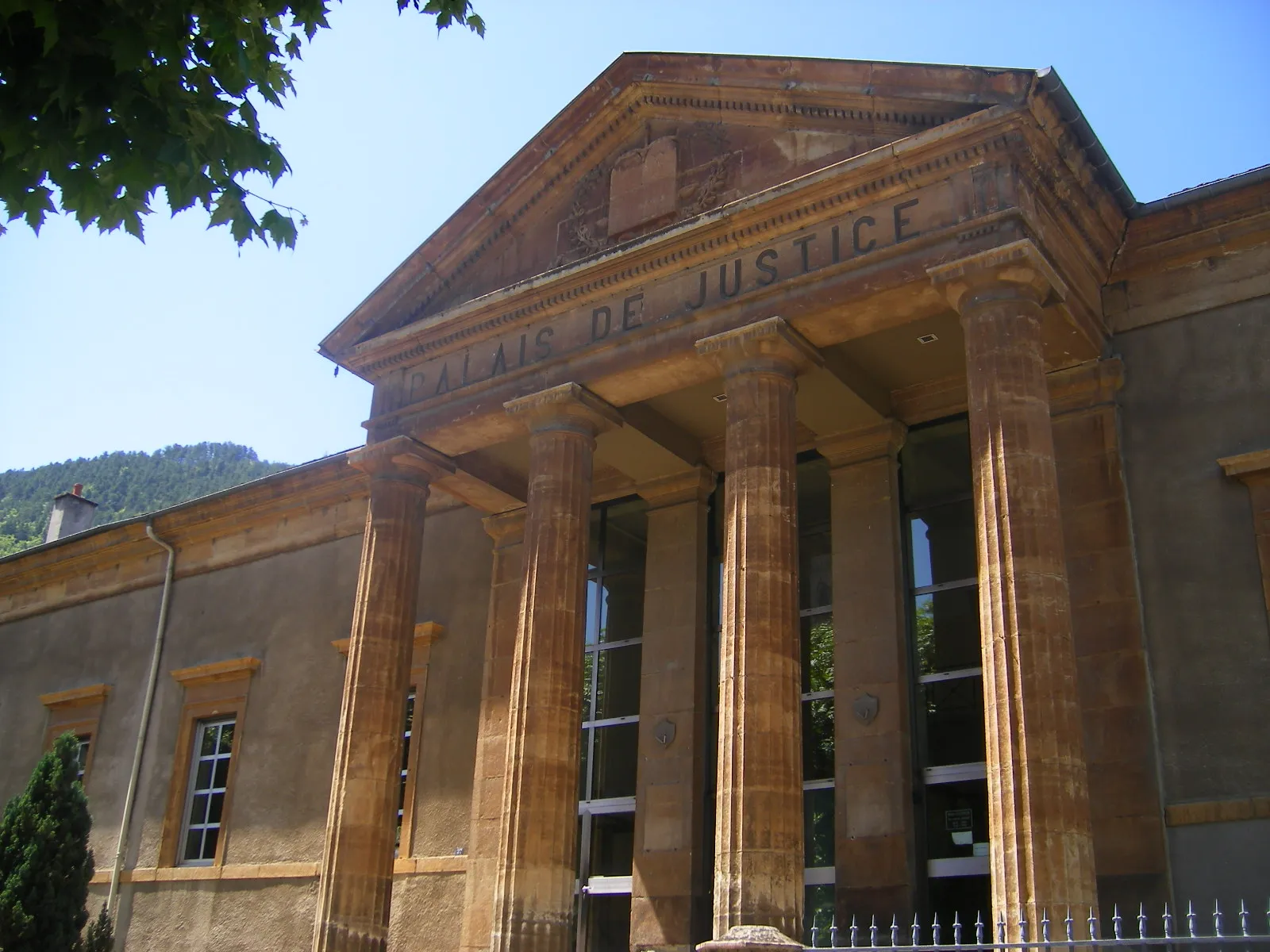 Photo showing: Mende - Palais de Justice