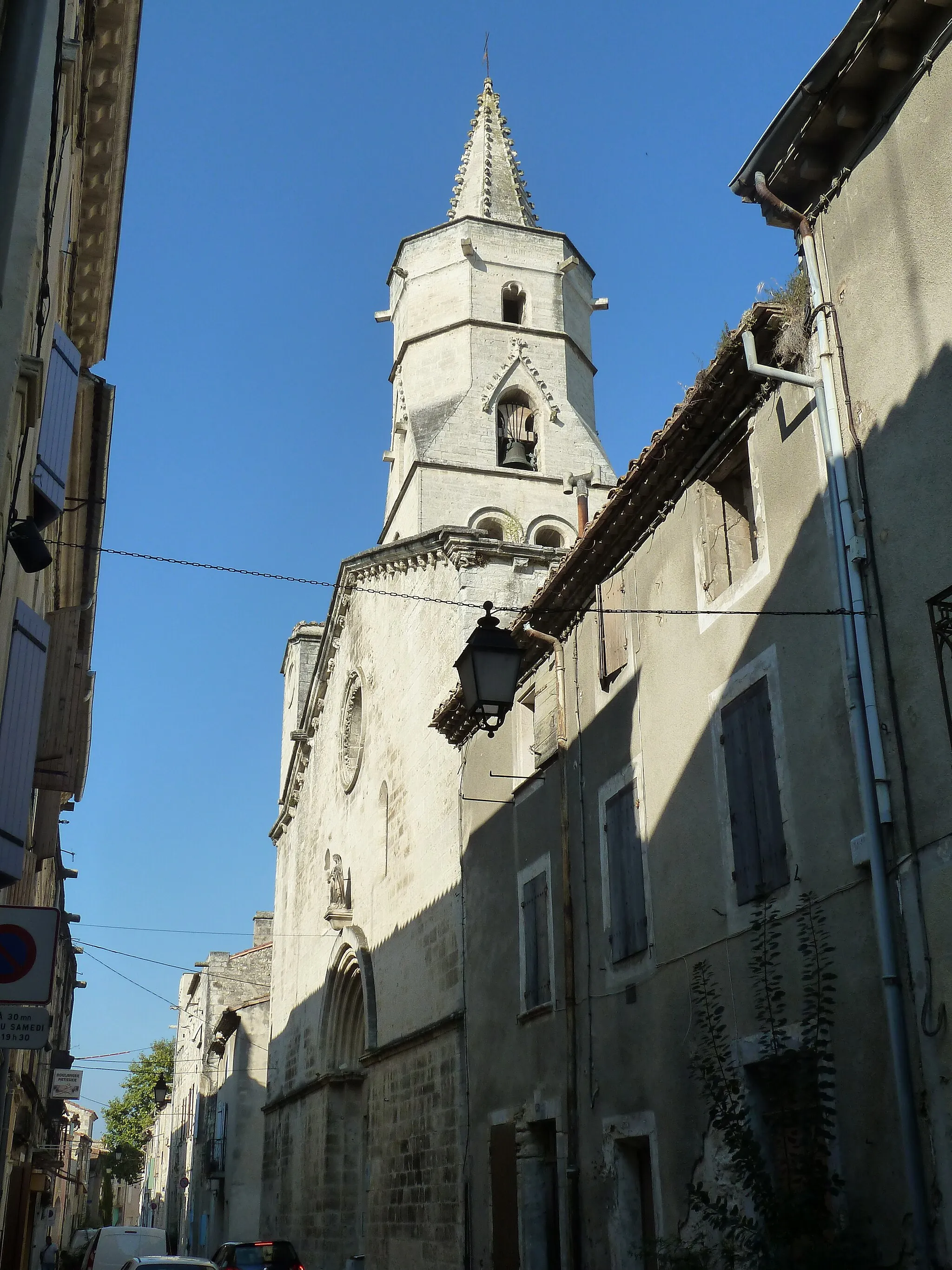 Photo showing: avenue Pierre Mendès France Montfrin - XII° siècle