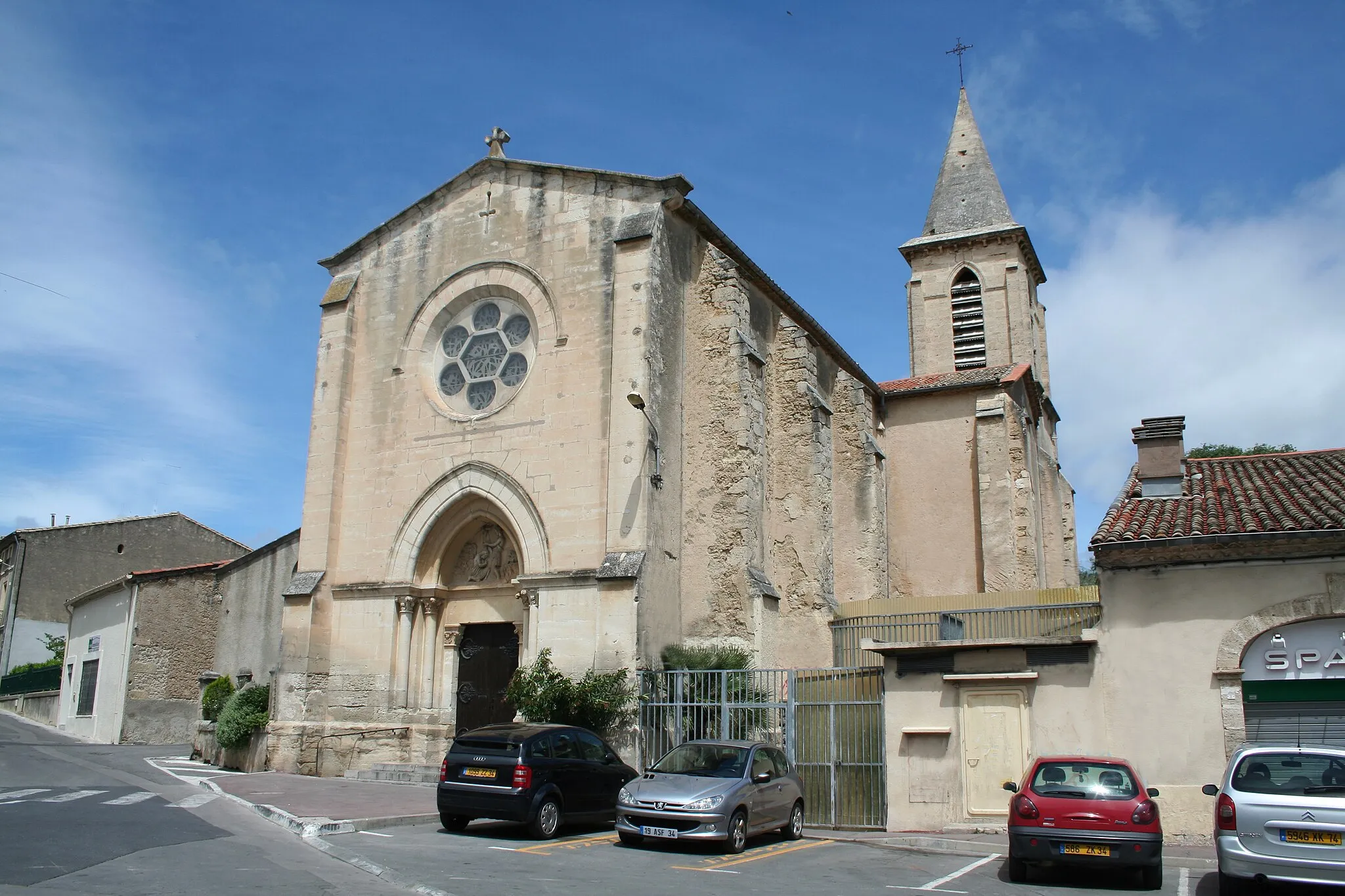 Photo showing: Montbazin (Hérault) - Église Saint-Jean-Baptiste.