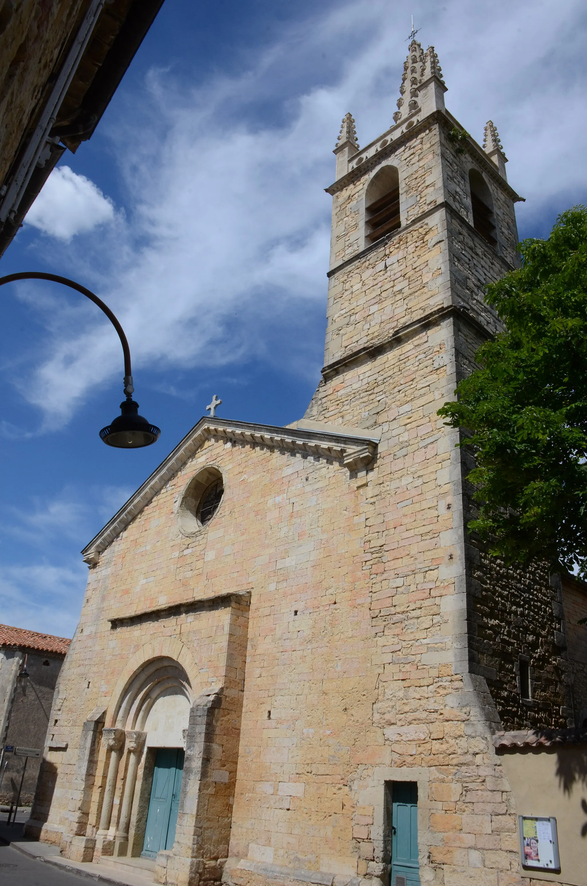 Photo showing: Church of Bernis Gard France