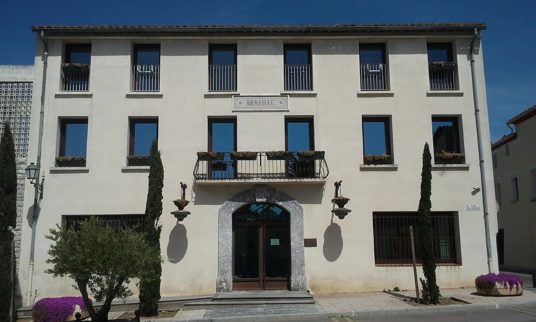 Photo showing: Town hall in Saint-Nazaire (Pyrénées-Orientales)
