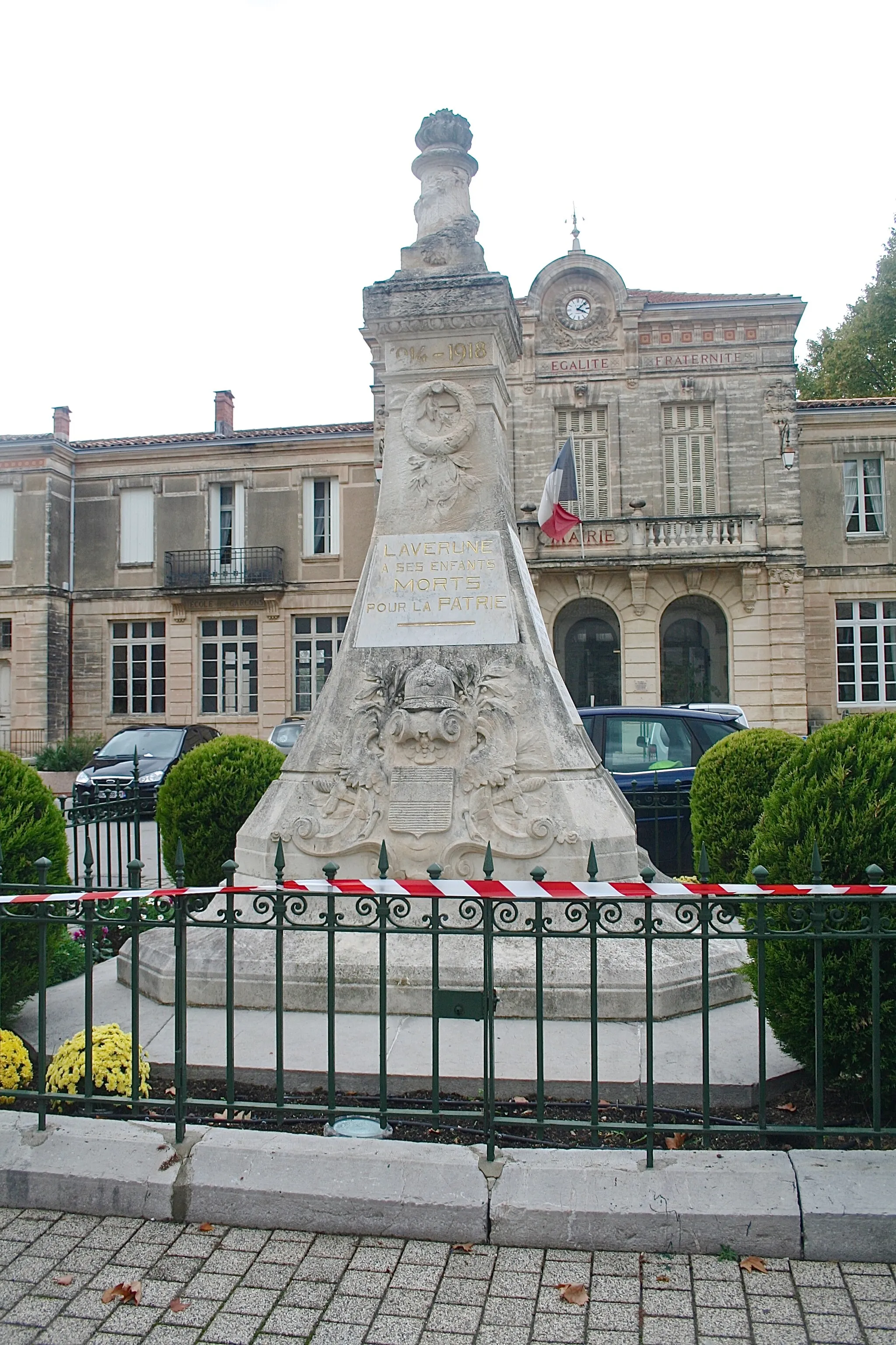 Photo showing: Lavérune (Hérault) - monument aux morts