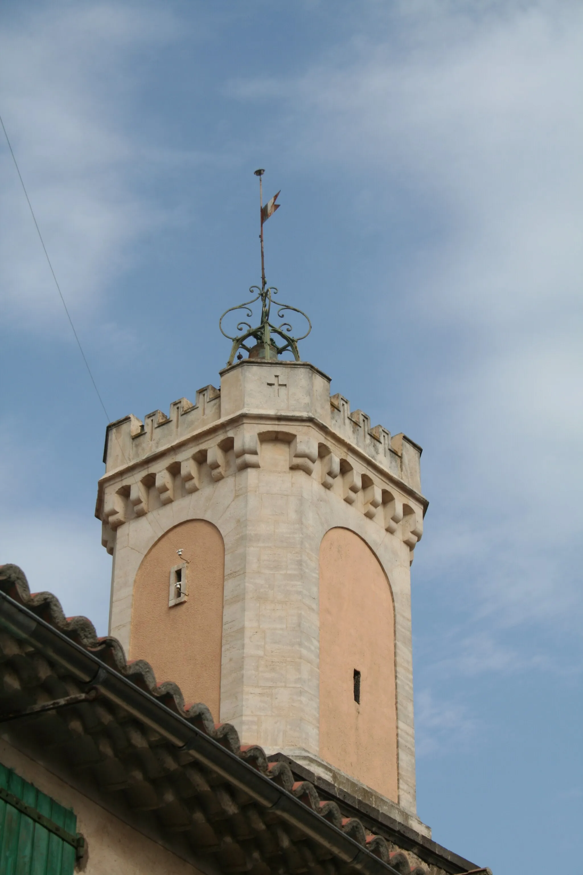 Photo showing: Vias (Hérault) - Tourelle de l'ancienne mairie.