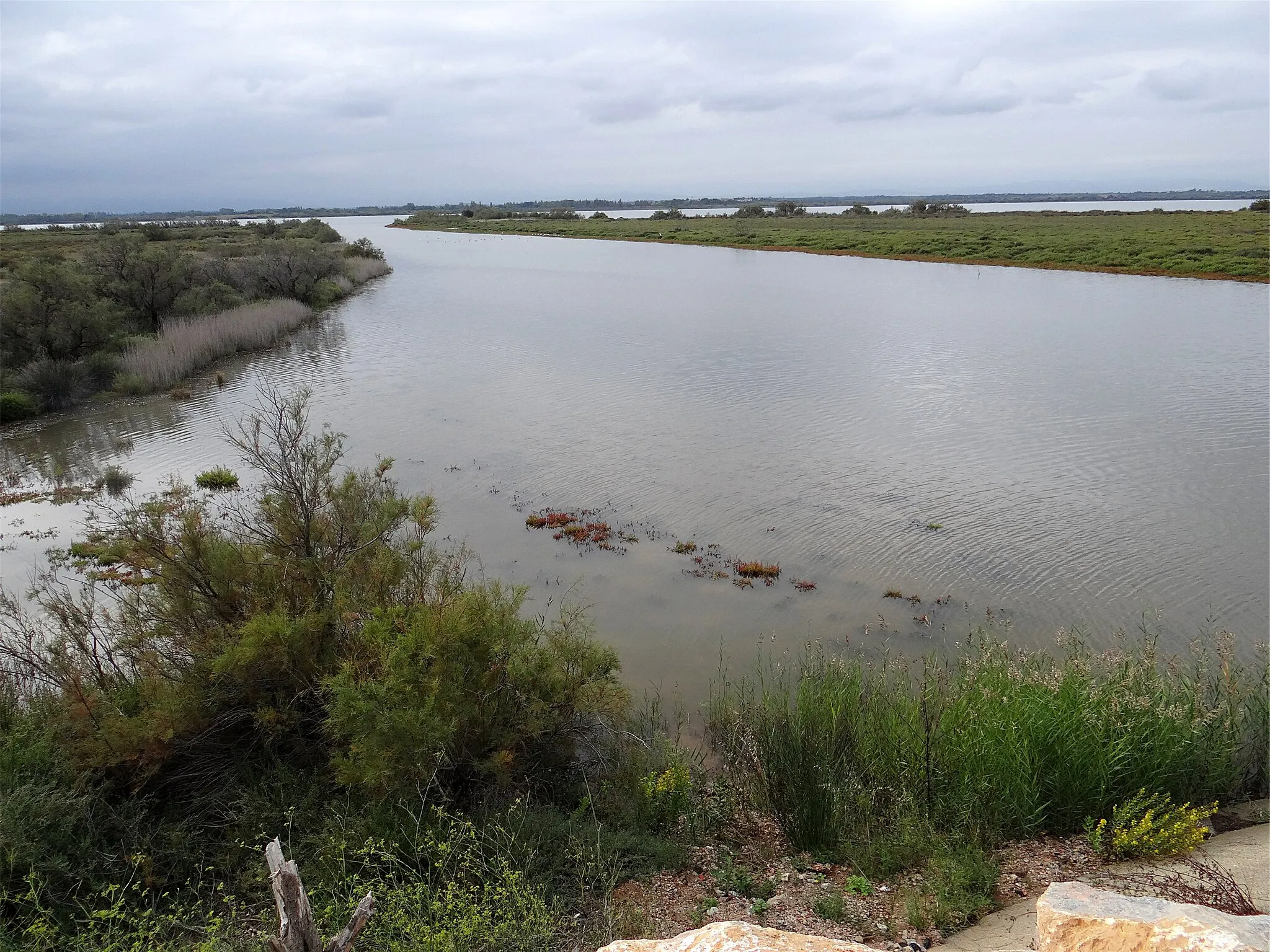 Photo showing: Étang de Canet-Saint-Nazaire, Pyrénées-Orientales, France. Le grau.