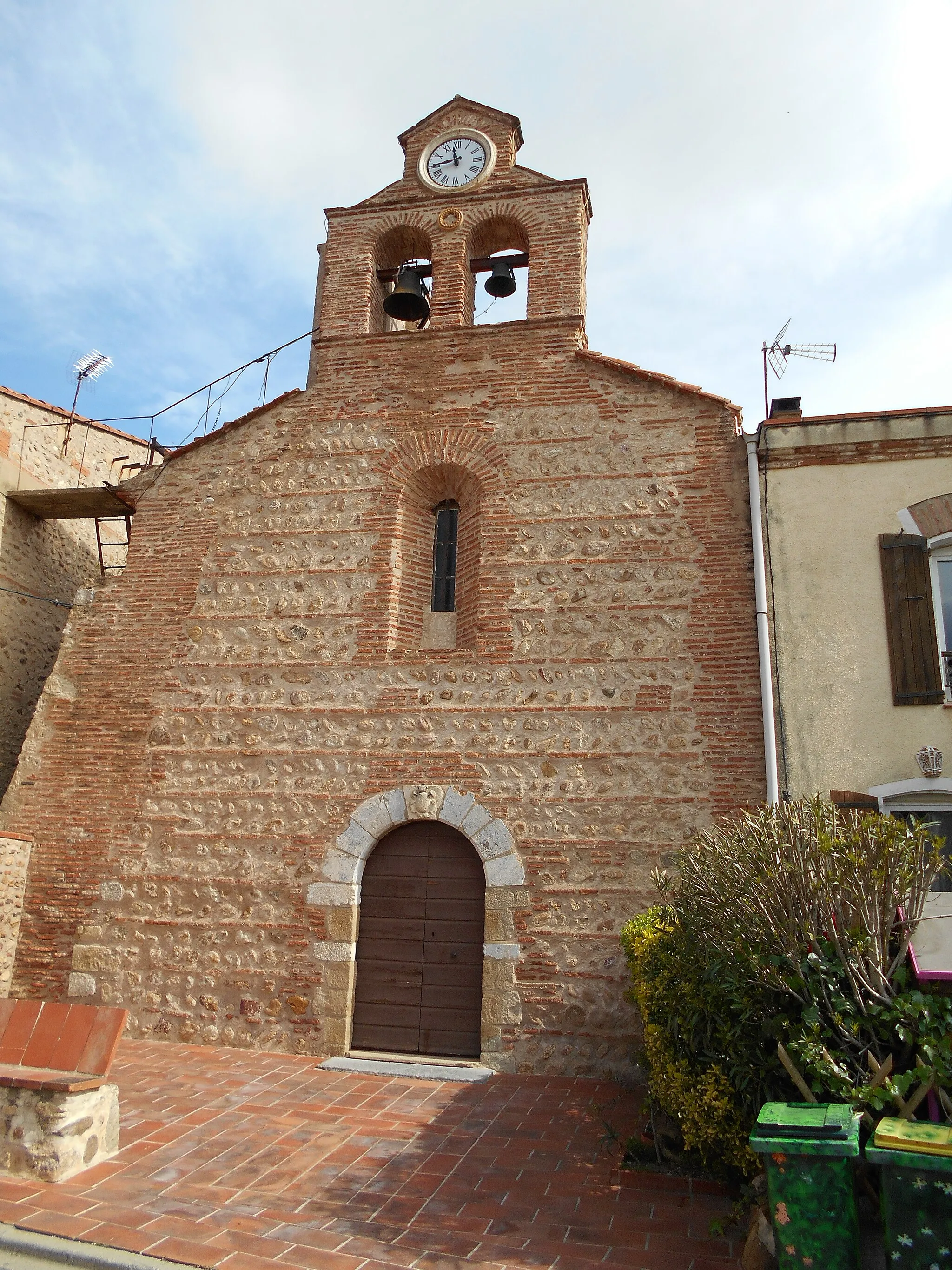 Photo showing: Façana meridional de Santa Maria de Nyils