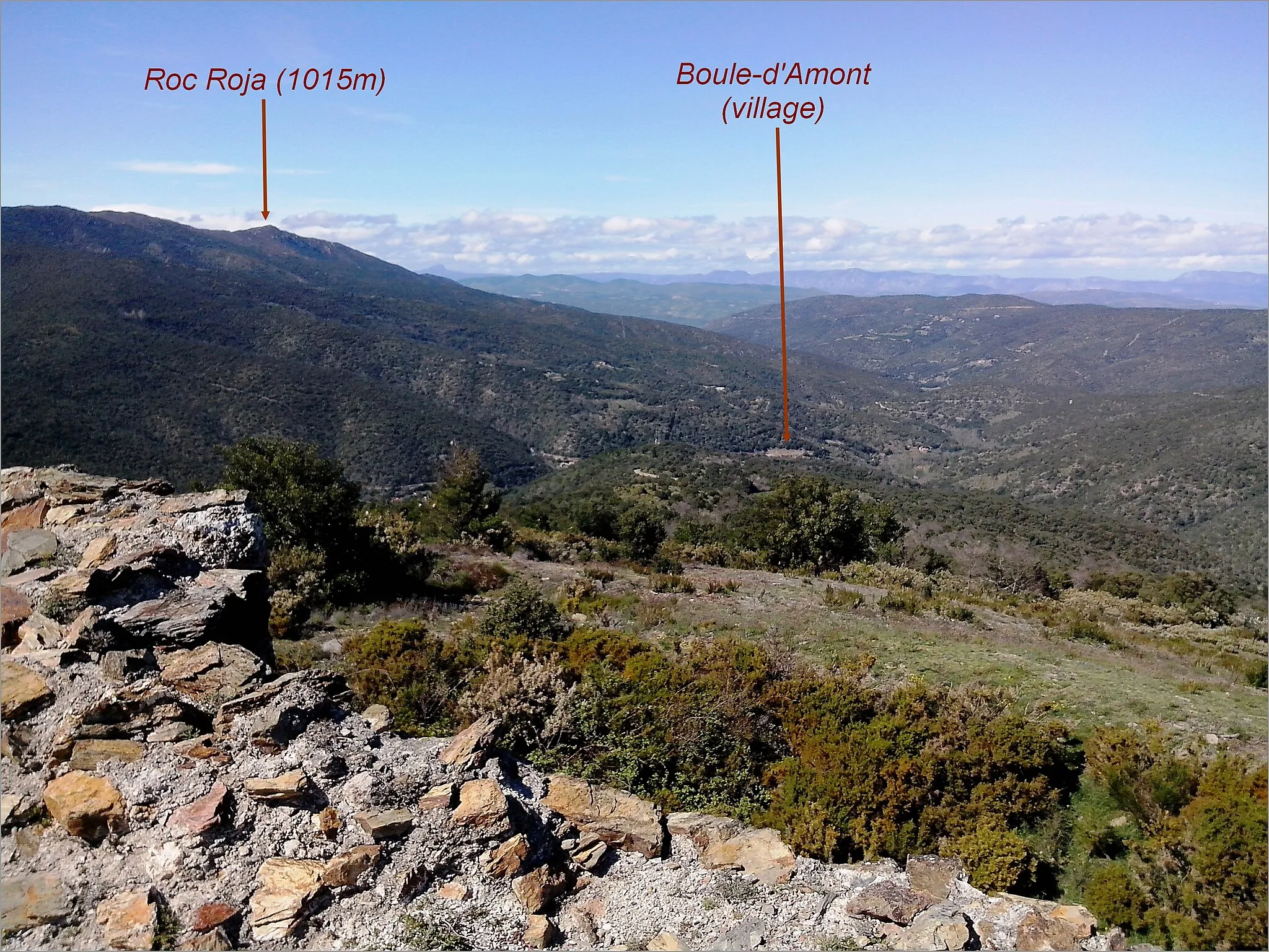 Photo showing: View of the Boulès valley, Pyrénées-Orientales, France, looking north from Belpuig castle