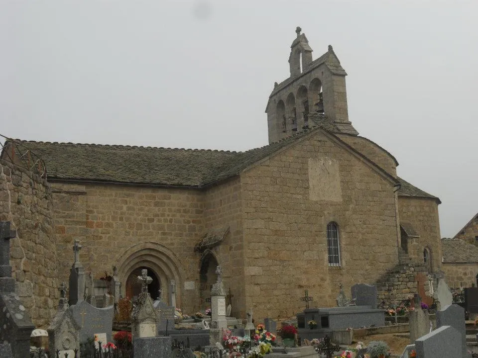 Photo showing: Eglise paroissiale Saint-Pierre de Fontans (Lozère, France)