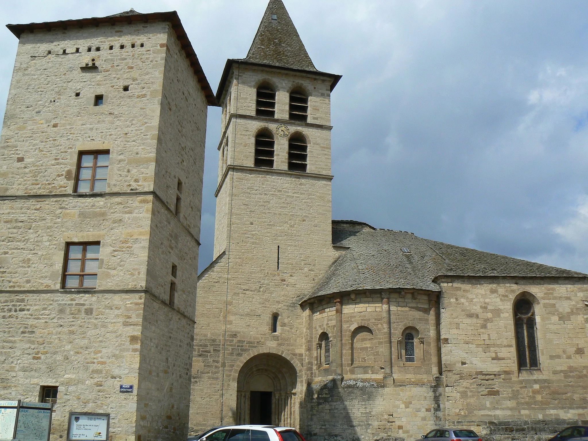 Photo showing: Chirac, église Saint-Romain, vue extérieure.