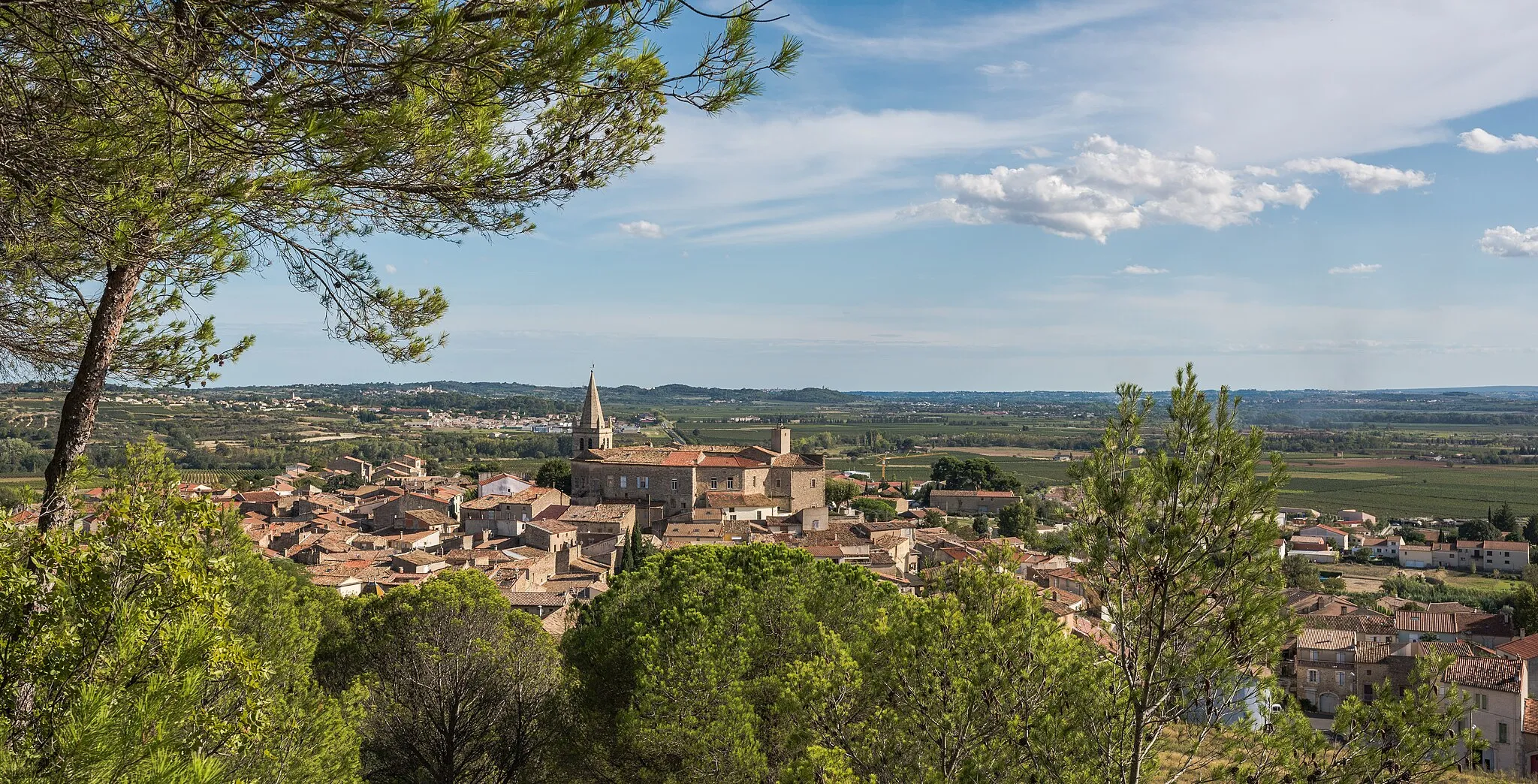Photo showing: Murviel-lès-Béziers, Hérault, France. View of the village from the North.