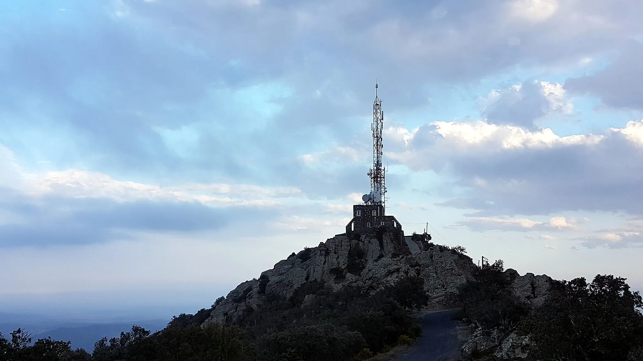 Photo showing: Cim del Força Real