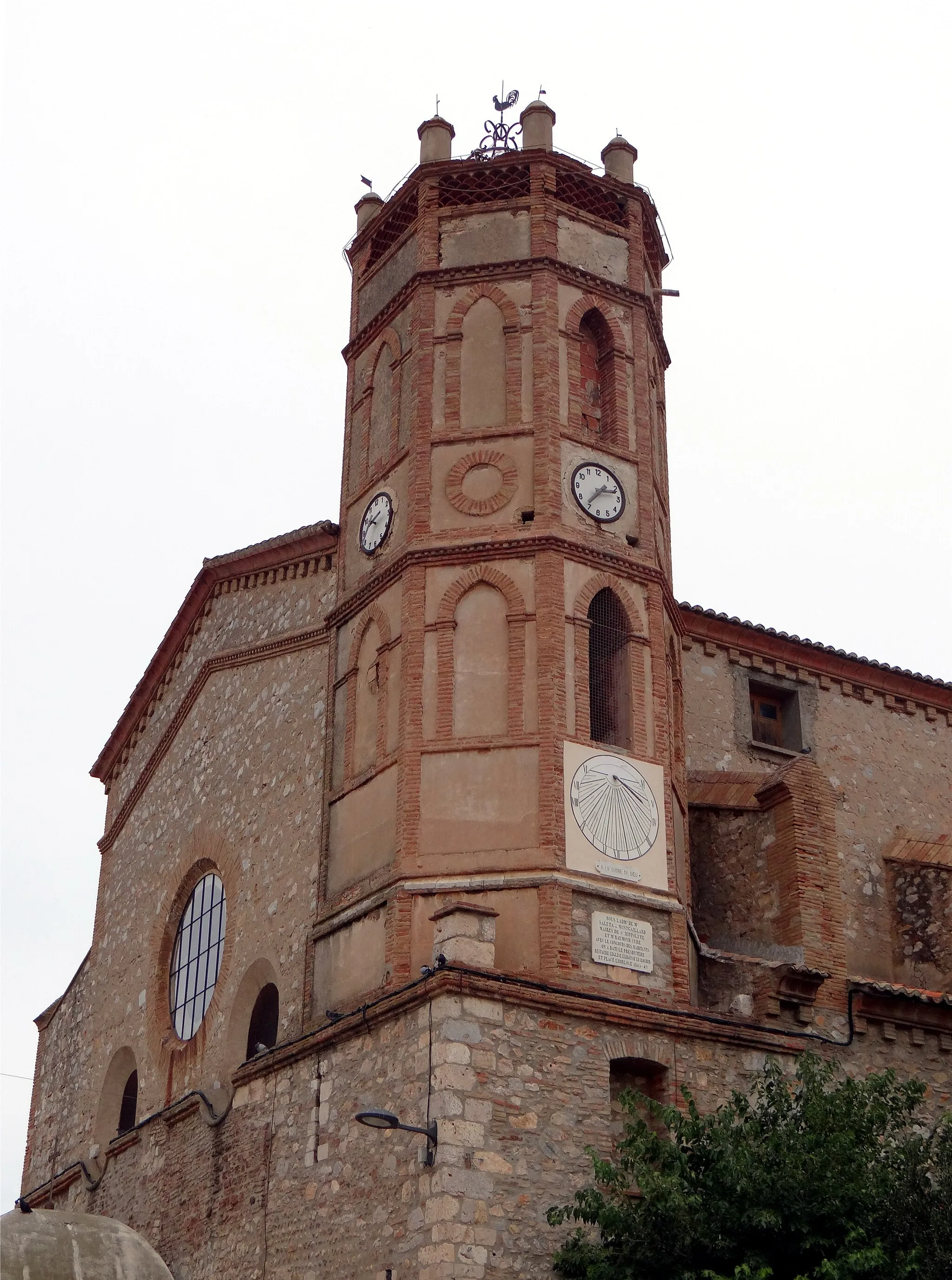 Photo showing: L'église paroissiale de Saint-Hippolyte, Pyrénées-Orientales, France.