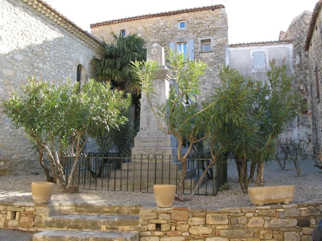 Photo showing: Monument aux morts de Bessas