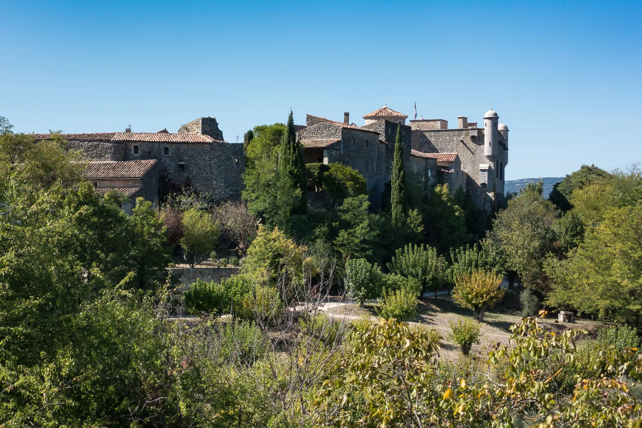 Photo showing: Dorf Labastide-de-Virac mit mittelalterlicher Burg