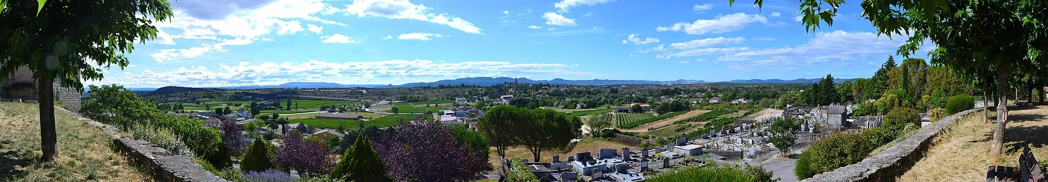 Photo showing: View from the church of Lablachère (Ardèche) looking East. Panoramic made using Hugin.