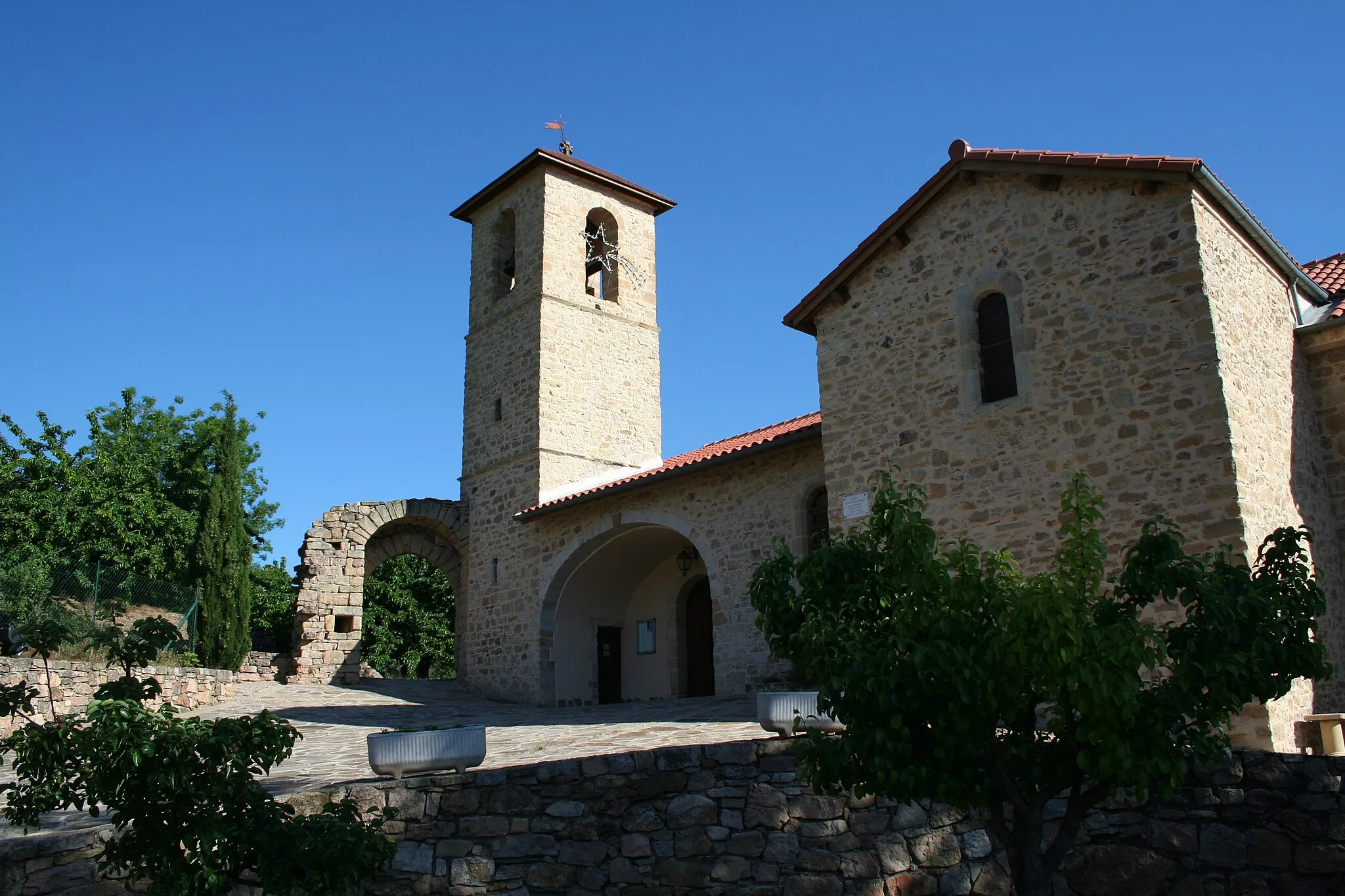 Photo showing: Taussac-la-Billière (Hérault) - église Notre-Dame de Pitié.