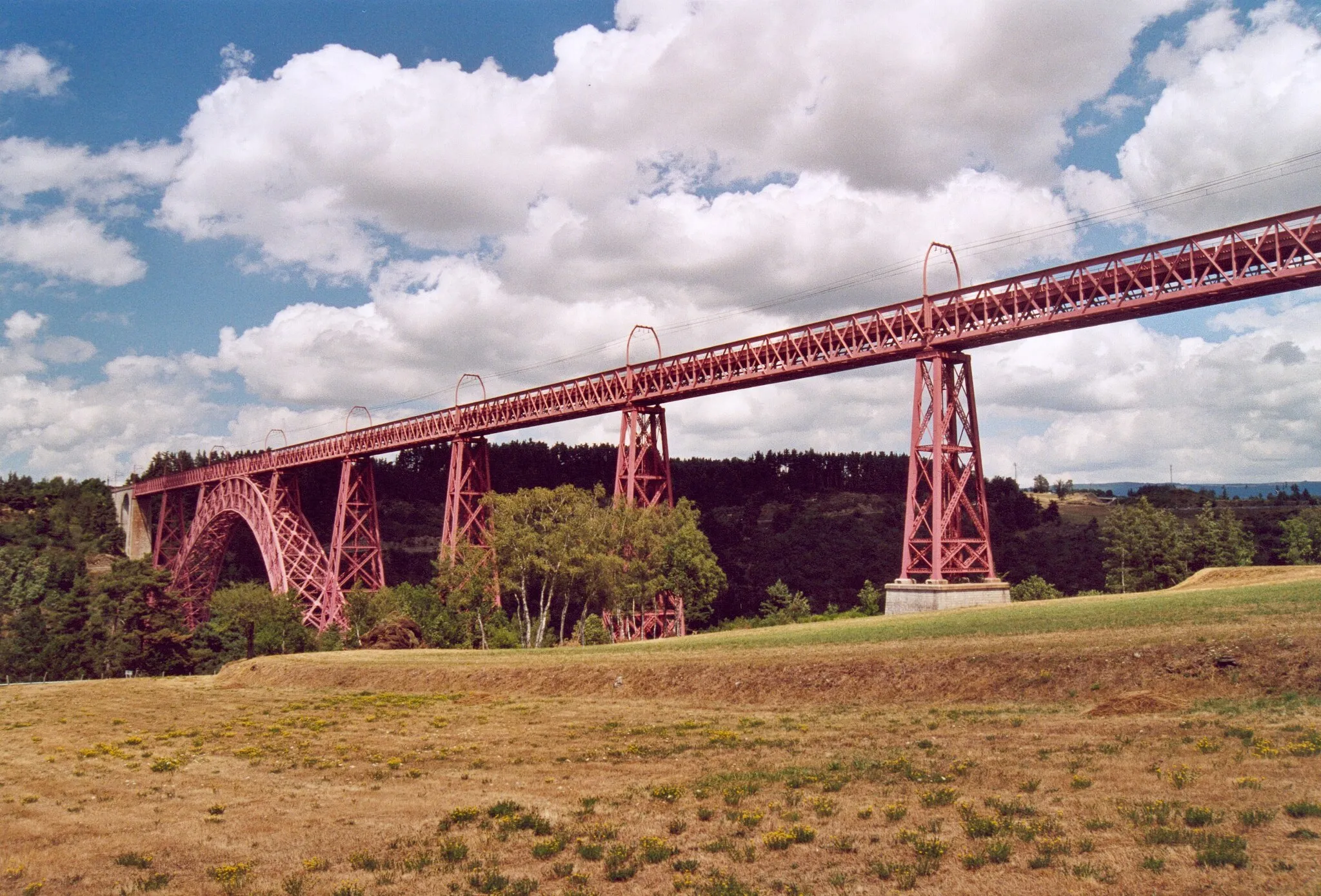 Photo showing: France Cantal Viaduc de Garabit

Photographie prise par GIRAUD Patrick