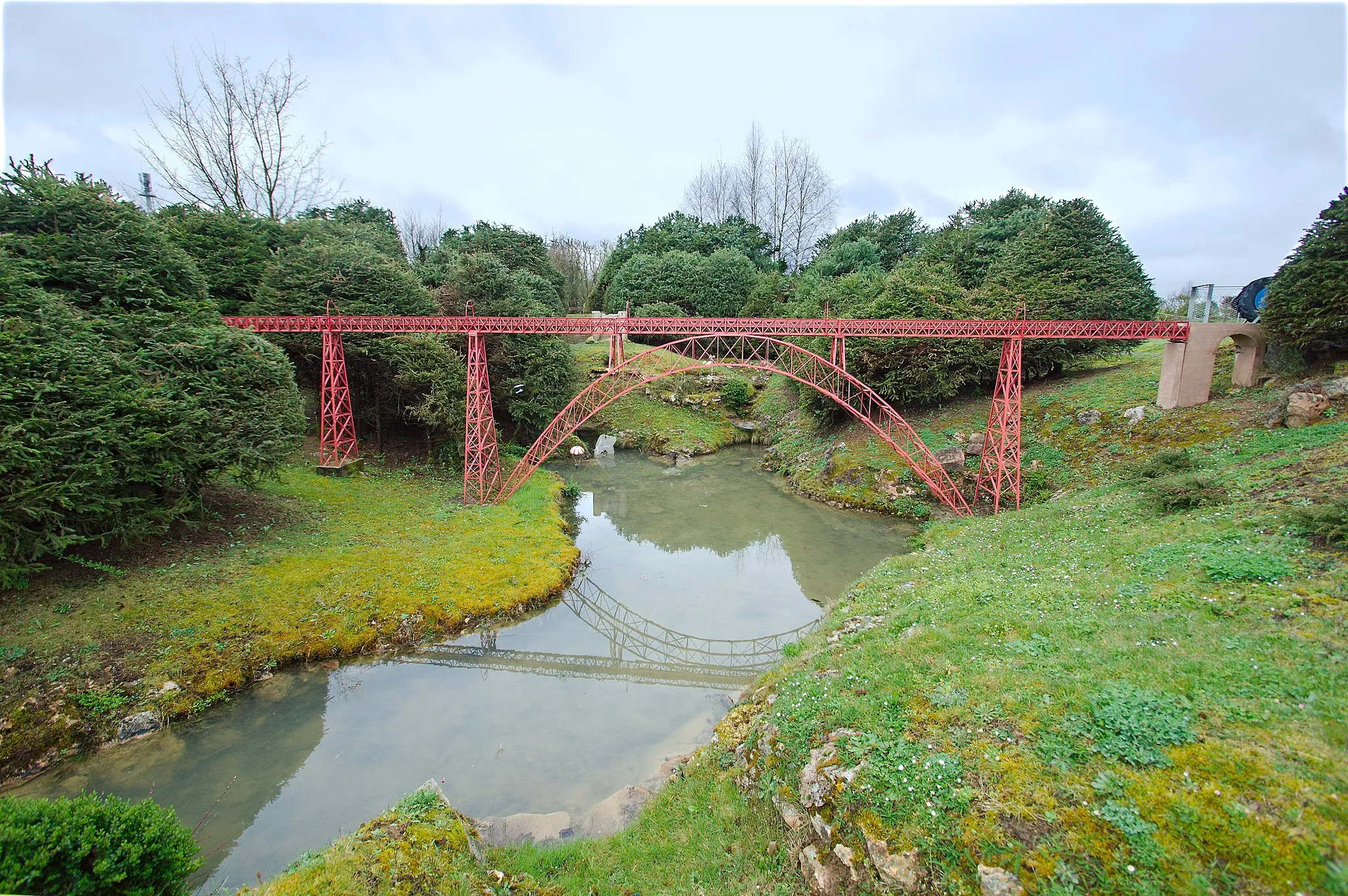 Photo showing: France Miniature, a miniature park tourist attraction in Élancourt, France.