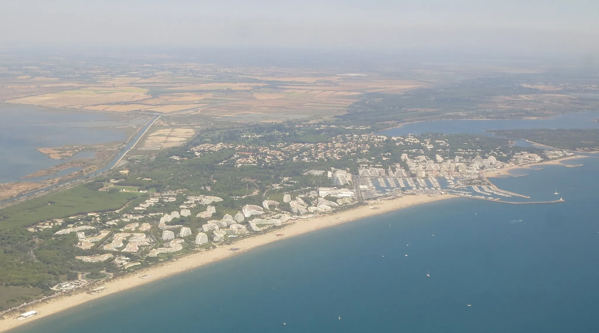 Photo showing: Aerial view of La Grande-Motte, France